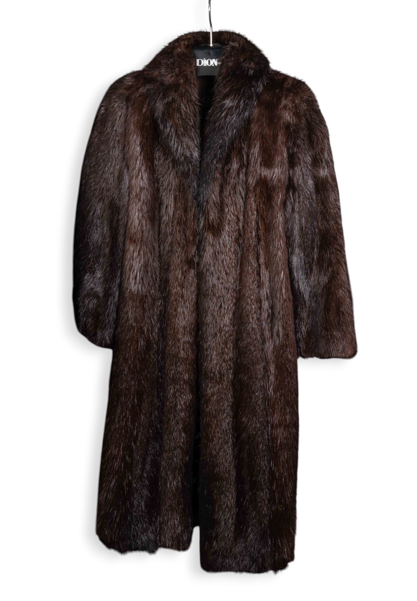 Full Length Ladies' Mink Fur Coat. (1 of 6)