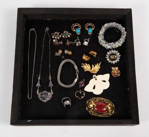 Lot: Mostly Jewelry, inc. Sterling, Vintage, Etc.