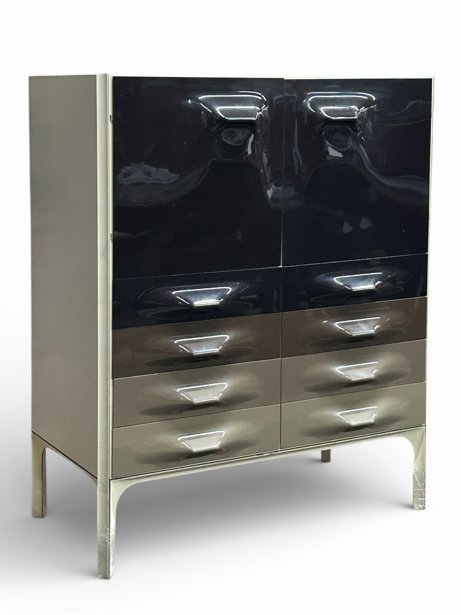 Raymond Loewy DF2000 Dresser Cabinet Highboy. (1 of 15)