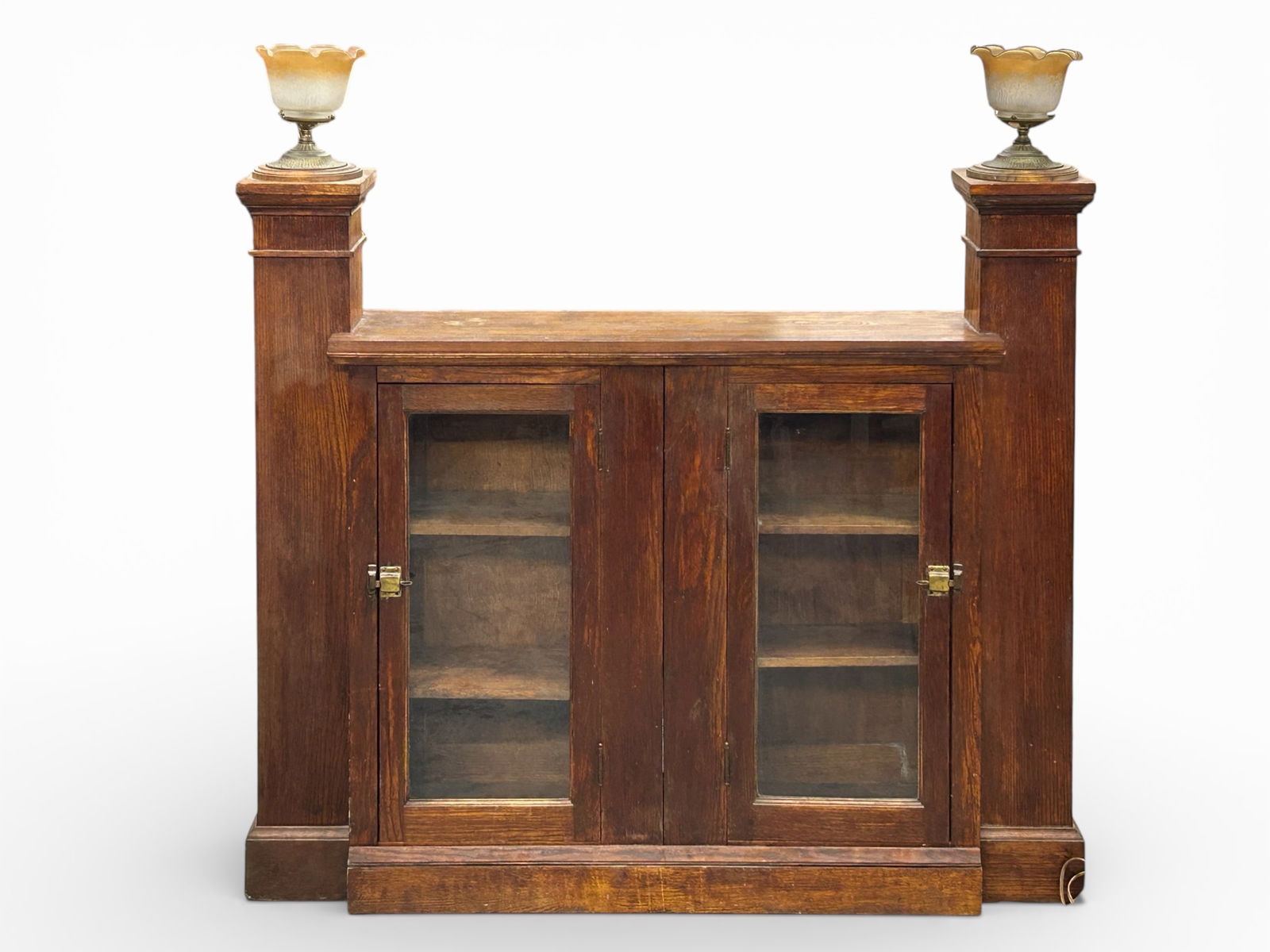 Antique Oak Bookcase w/ Built-In Posts. (1 of 11)