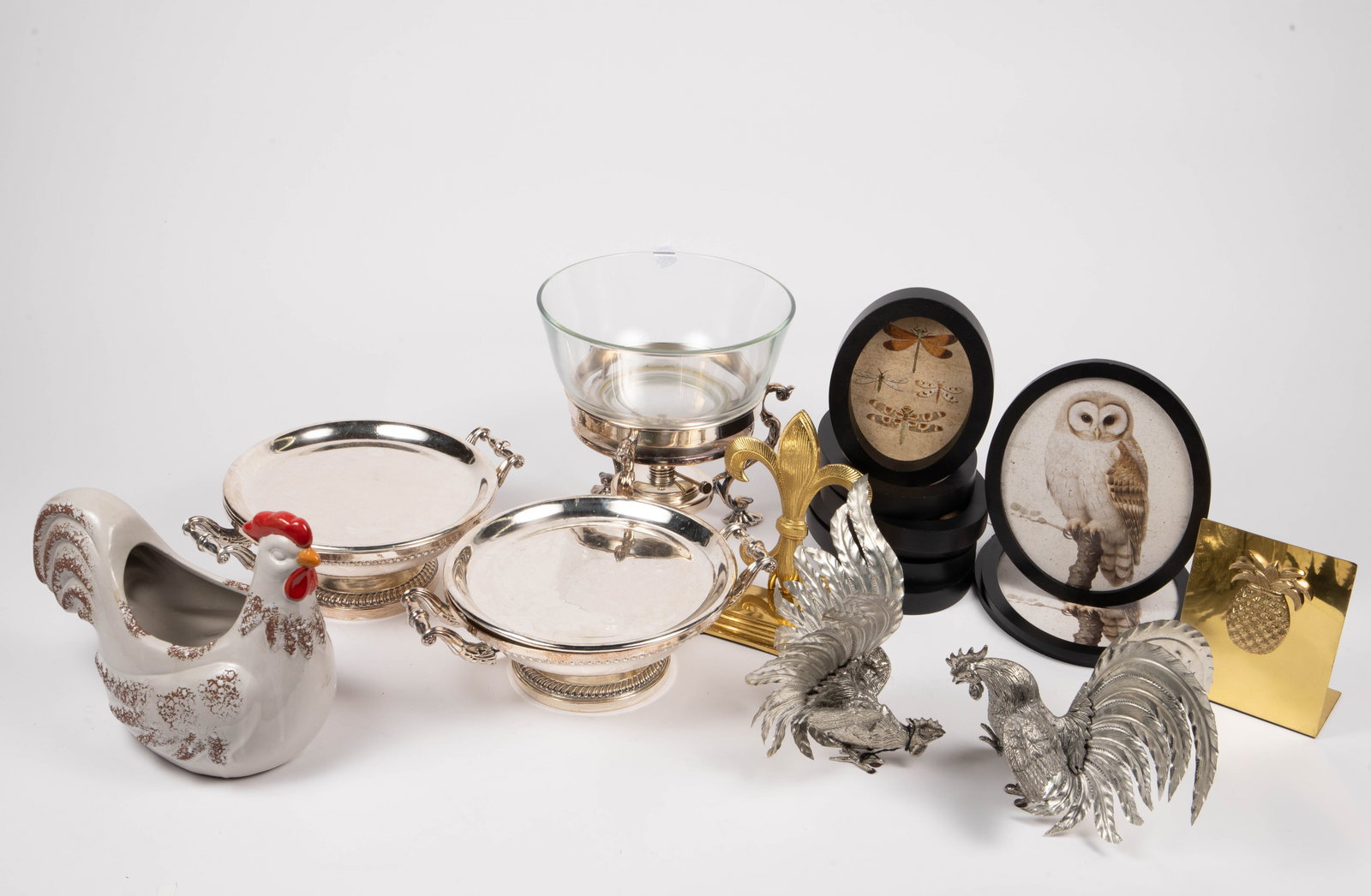 Lot: Rooster Decorations, Silverplate Servers, etc (1 of 5)