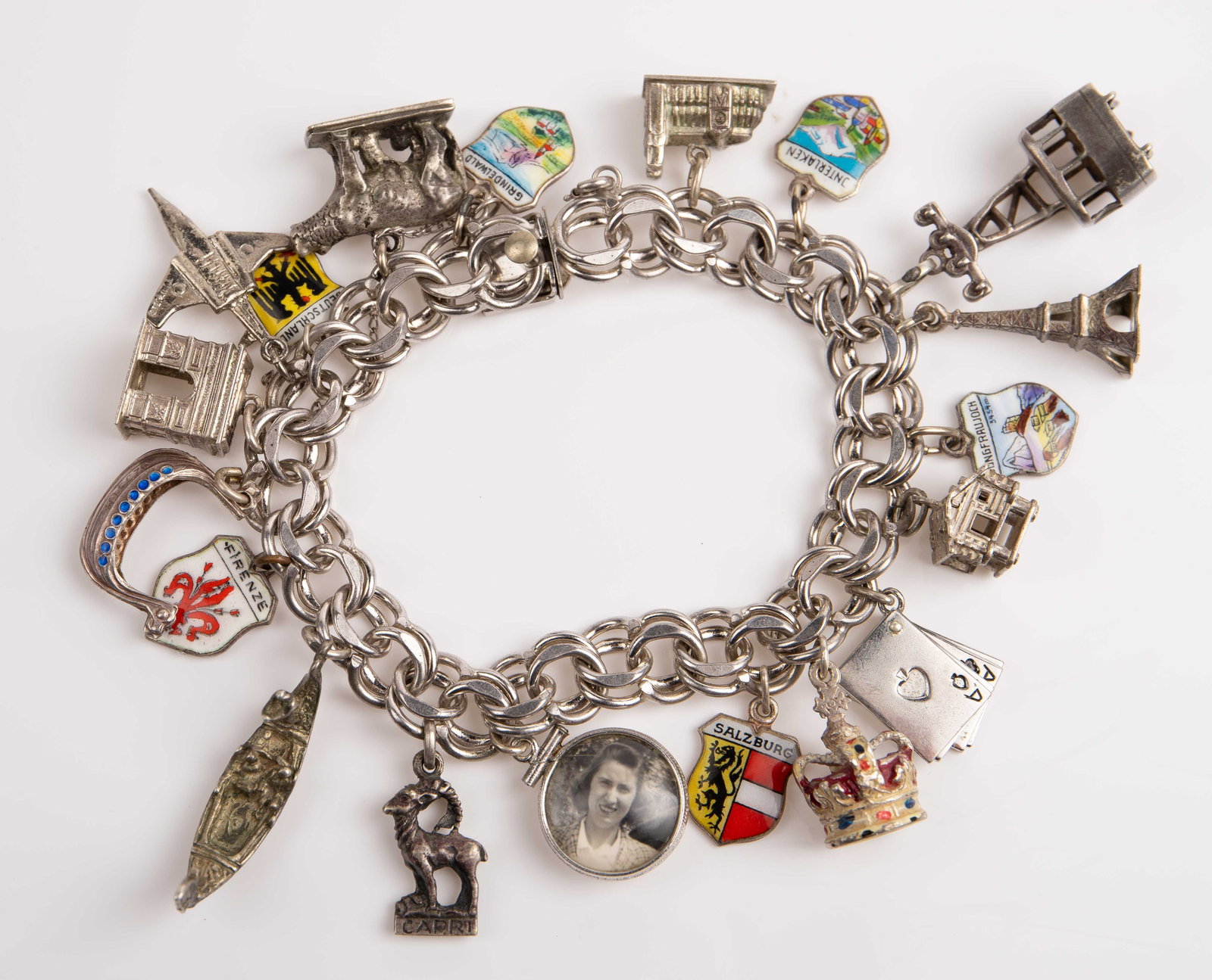 Vintage Sterling Charm Bracelet w/ 19 Charms. (1 of 6)