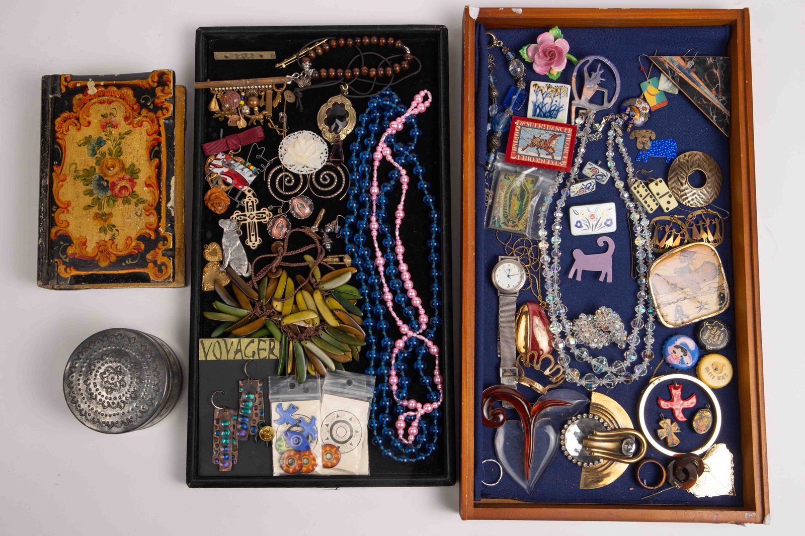 Lot of Costume Jewelry Inc. Antique, Carved, Etc. (1 of 15)