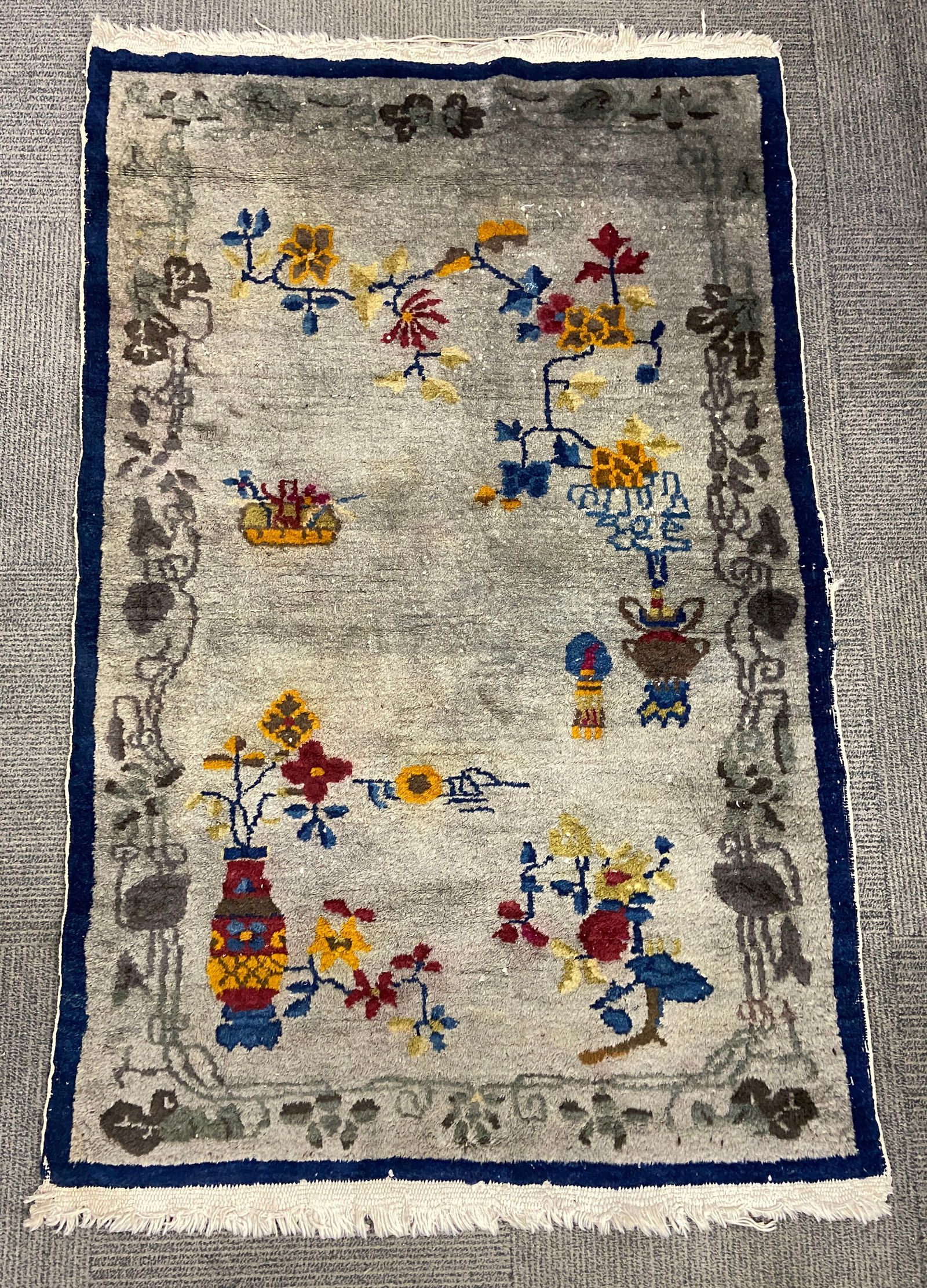 3' 1" x 4' 10" Chinese Art Deco Rug. (1 of 5)