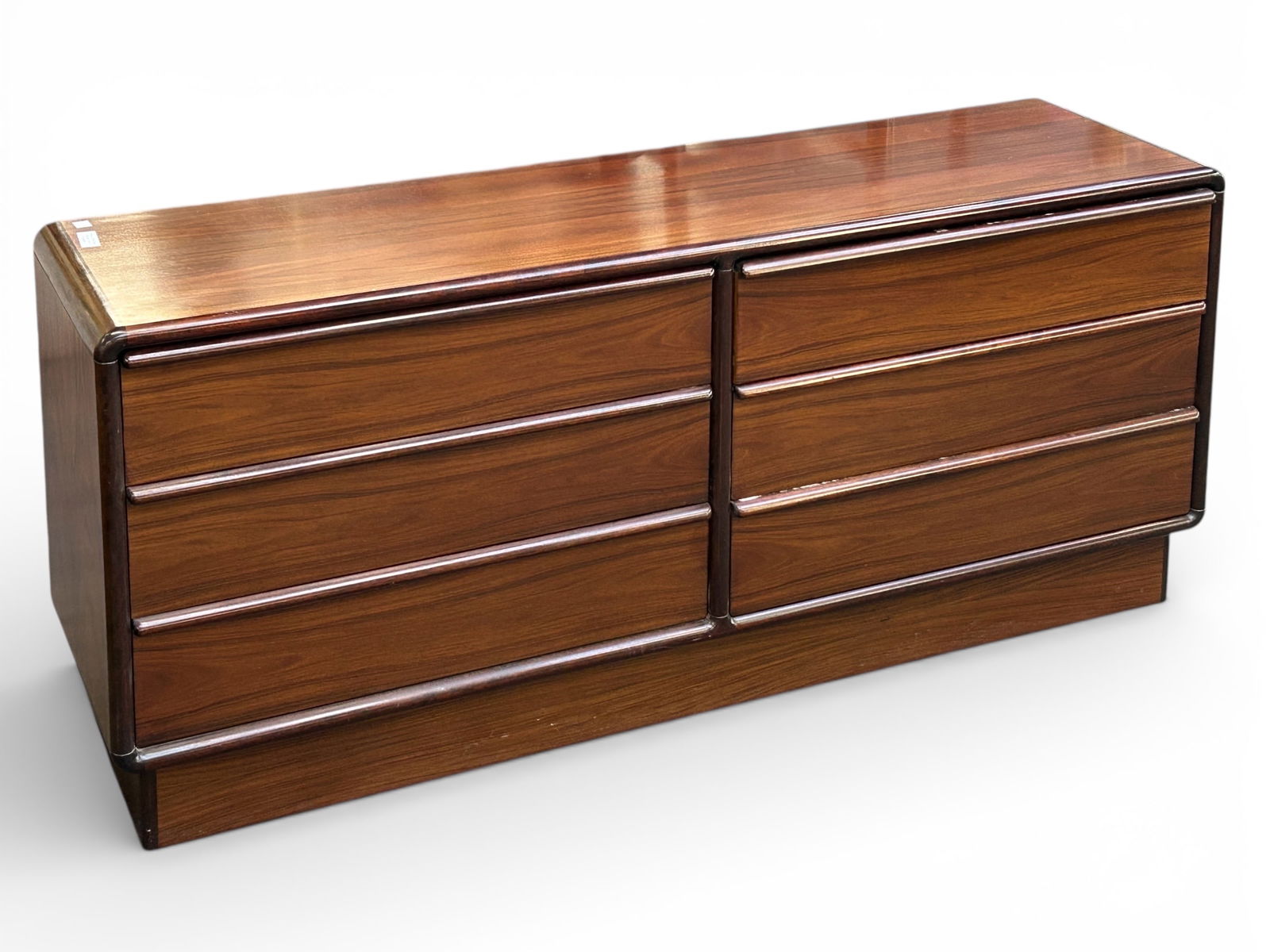 Danish Modern Rosewood Dresser or Credenza. (1 of 11)