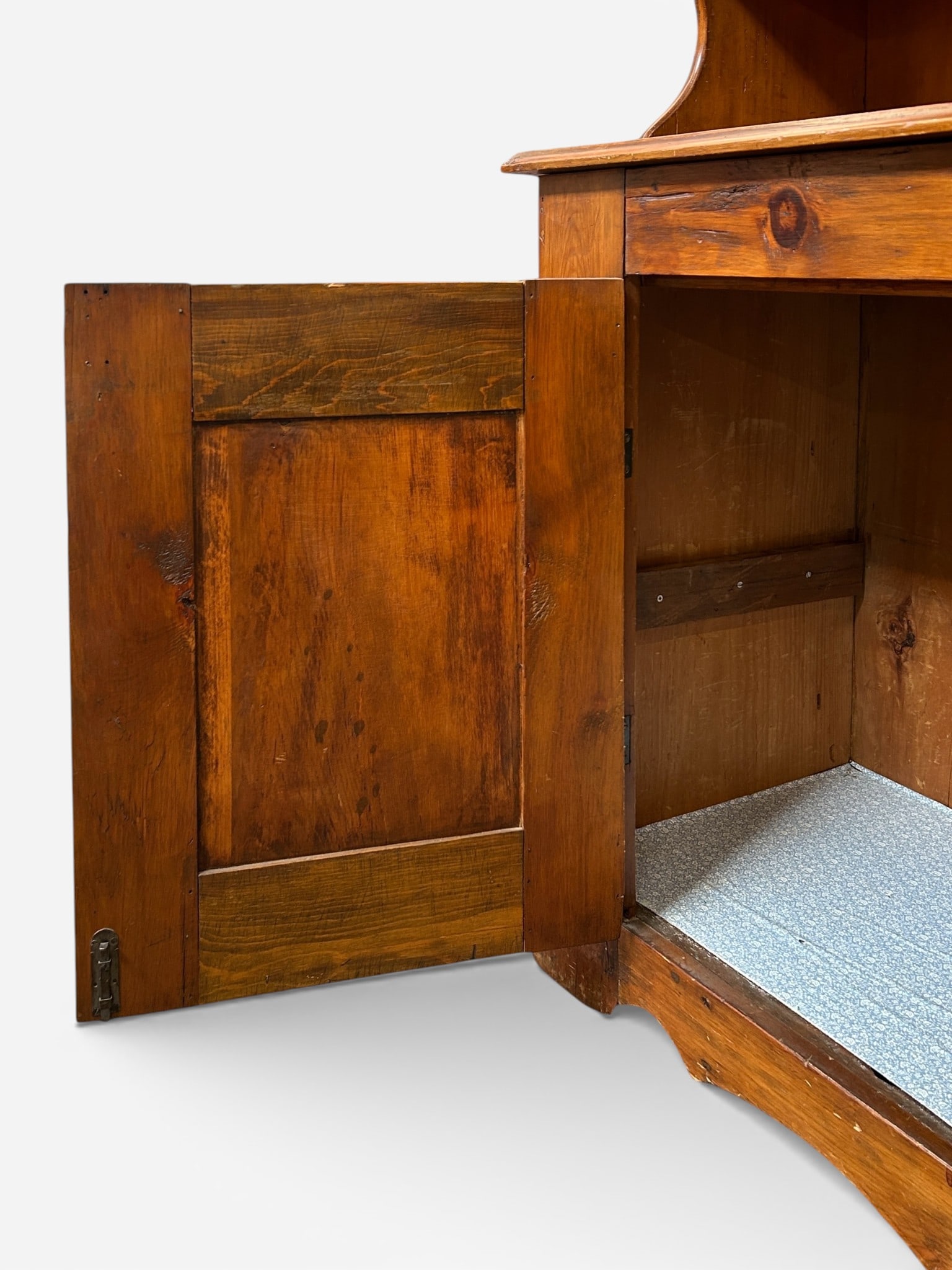 Rustic Pine Stepback Hutch. - 7