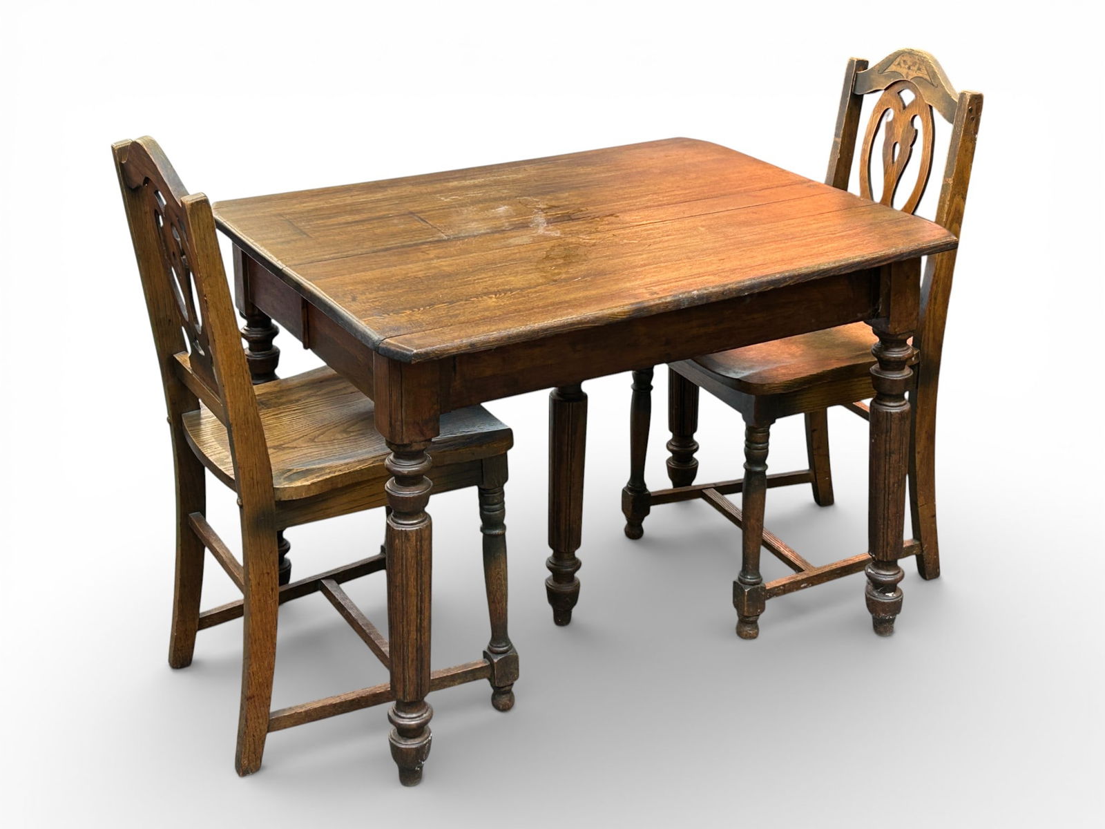 Primitive Table w/ 3 Leaves & 2 Stenciled Chairs. (1 of 9)