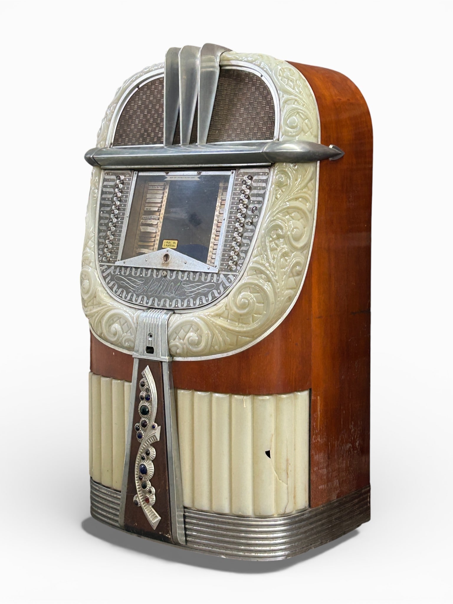 Mid Century AMI Mother of Plastic Jukebox. (1 of 10)
