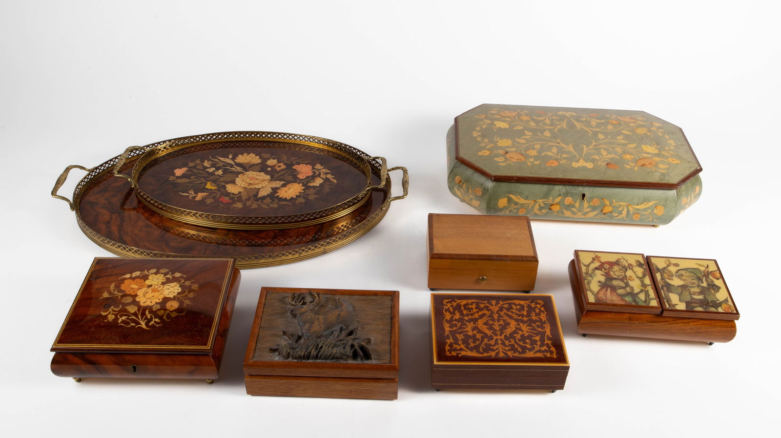 Lot: 8 Pcs.- Music Boxes, Marquetry Inlay Trays. (1 of 3)