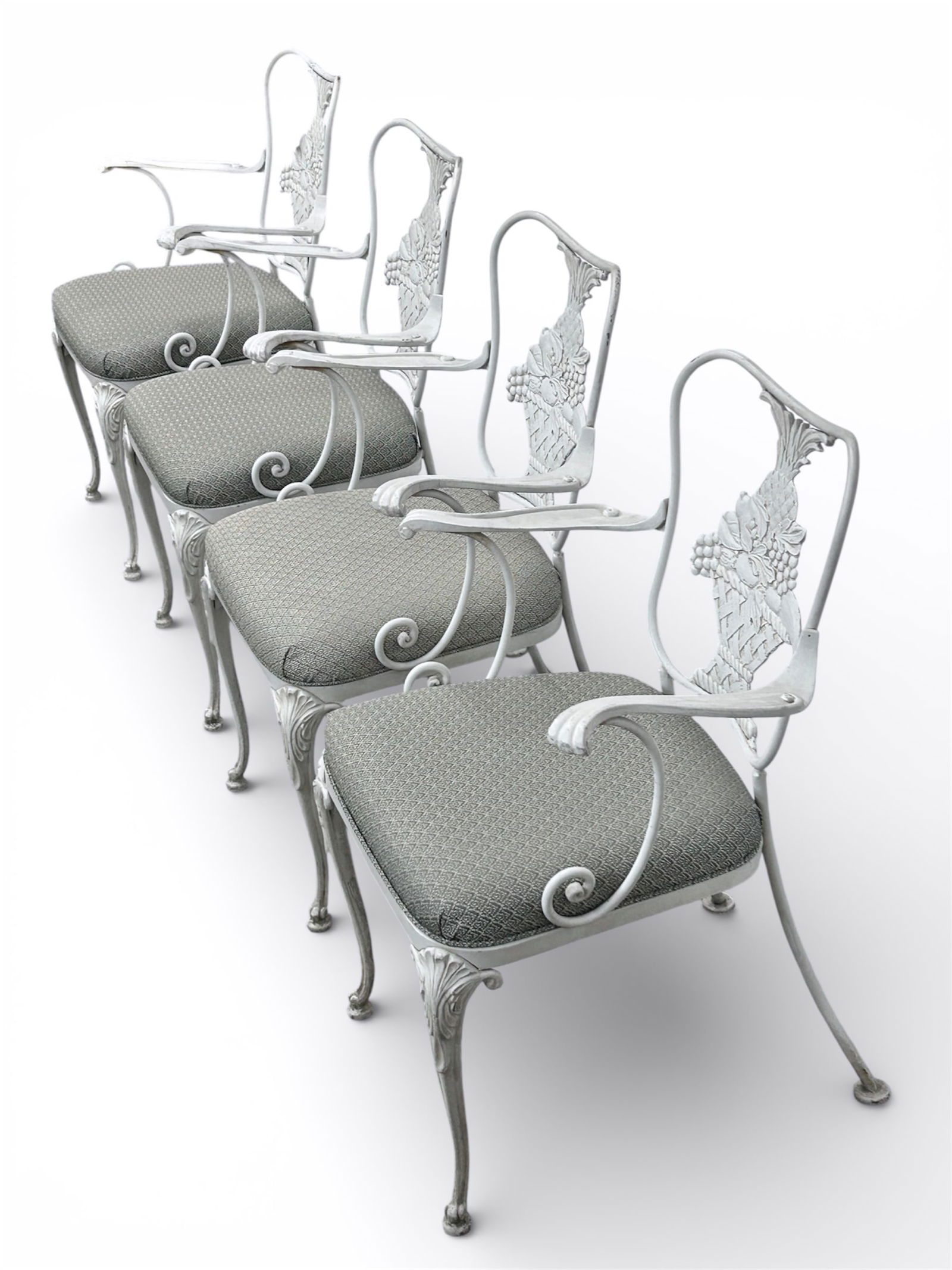 Set of 4 Woodard Heavy Painted Steel Armchairs. (1 of 9)