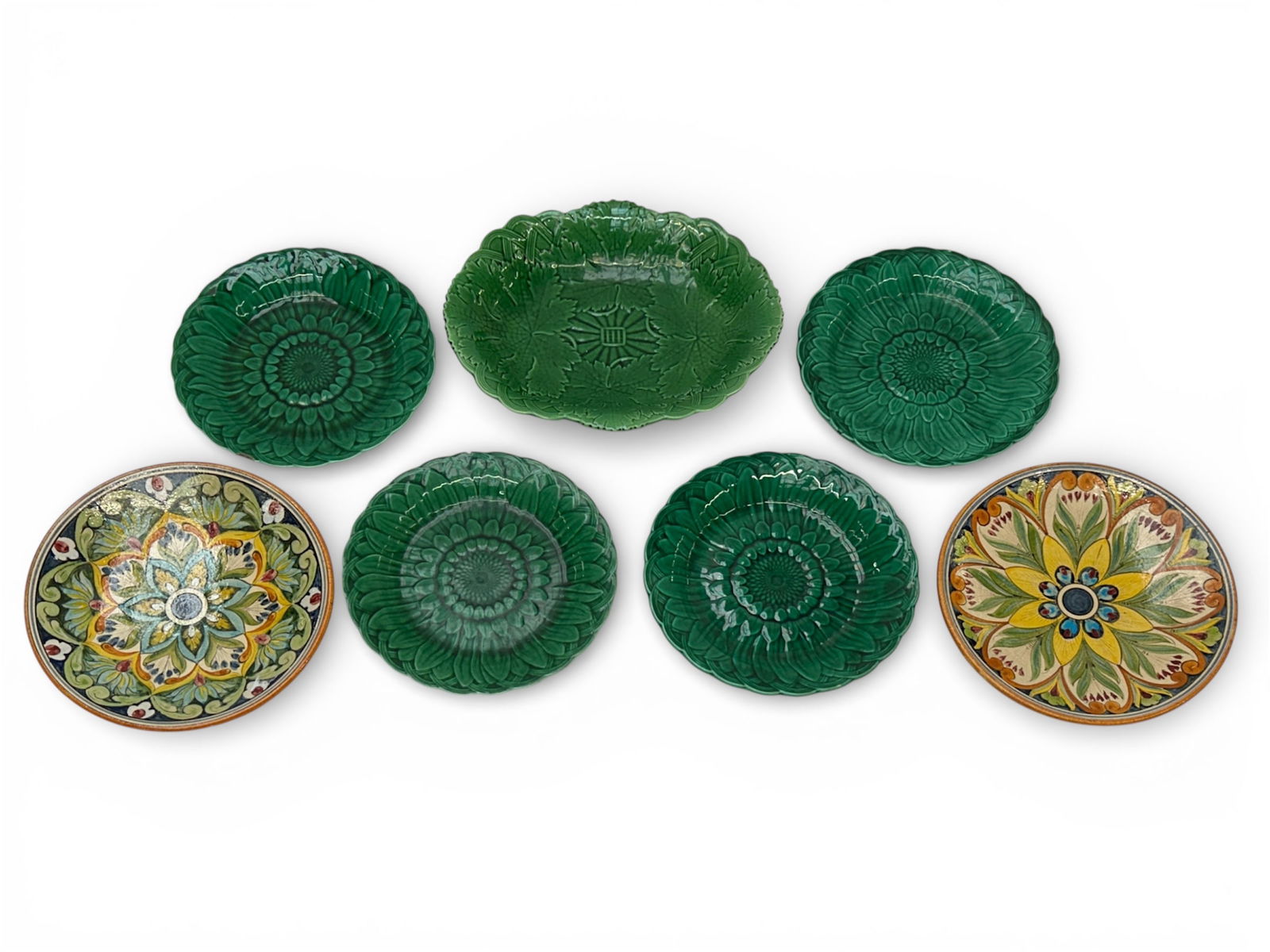 7 Plates: Wedgwood Majolica & Giotto Hand Painted. (1 of 16)