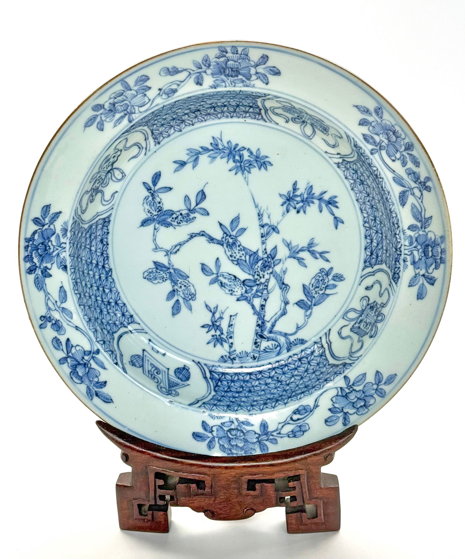 Chinese Qing Dynasty Blue & White Porcelain Bowl. (1 of 4)