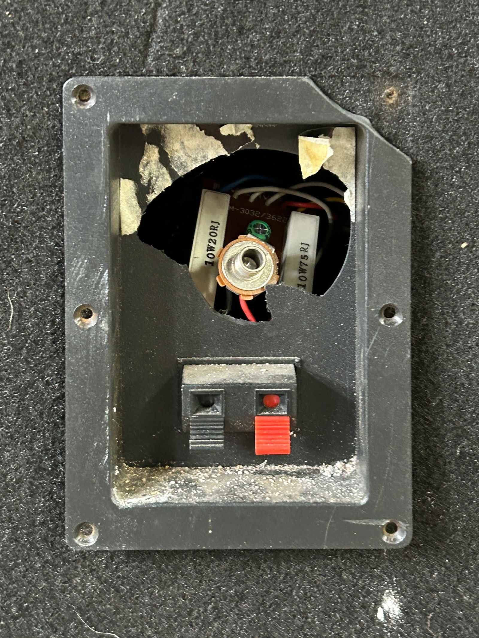 Roland Electronics Amplifier & Gemini Speaker. - 8