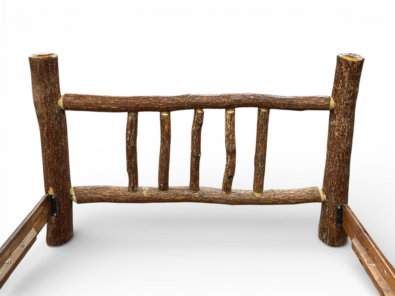 Rustic or Primitive Queen Size Log Bed. - 9