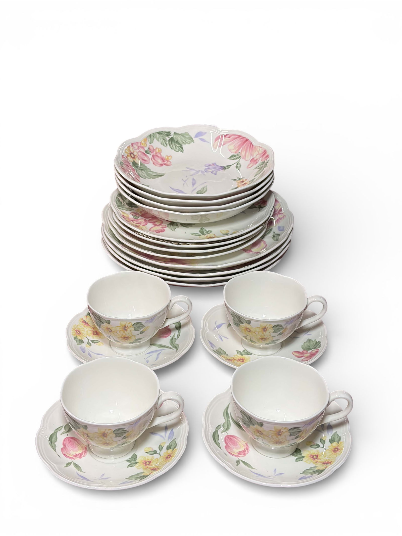 Lenox Peony Garden Dinnerware - Service for 4. (1 of 2)