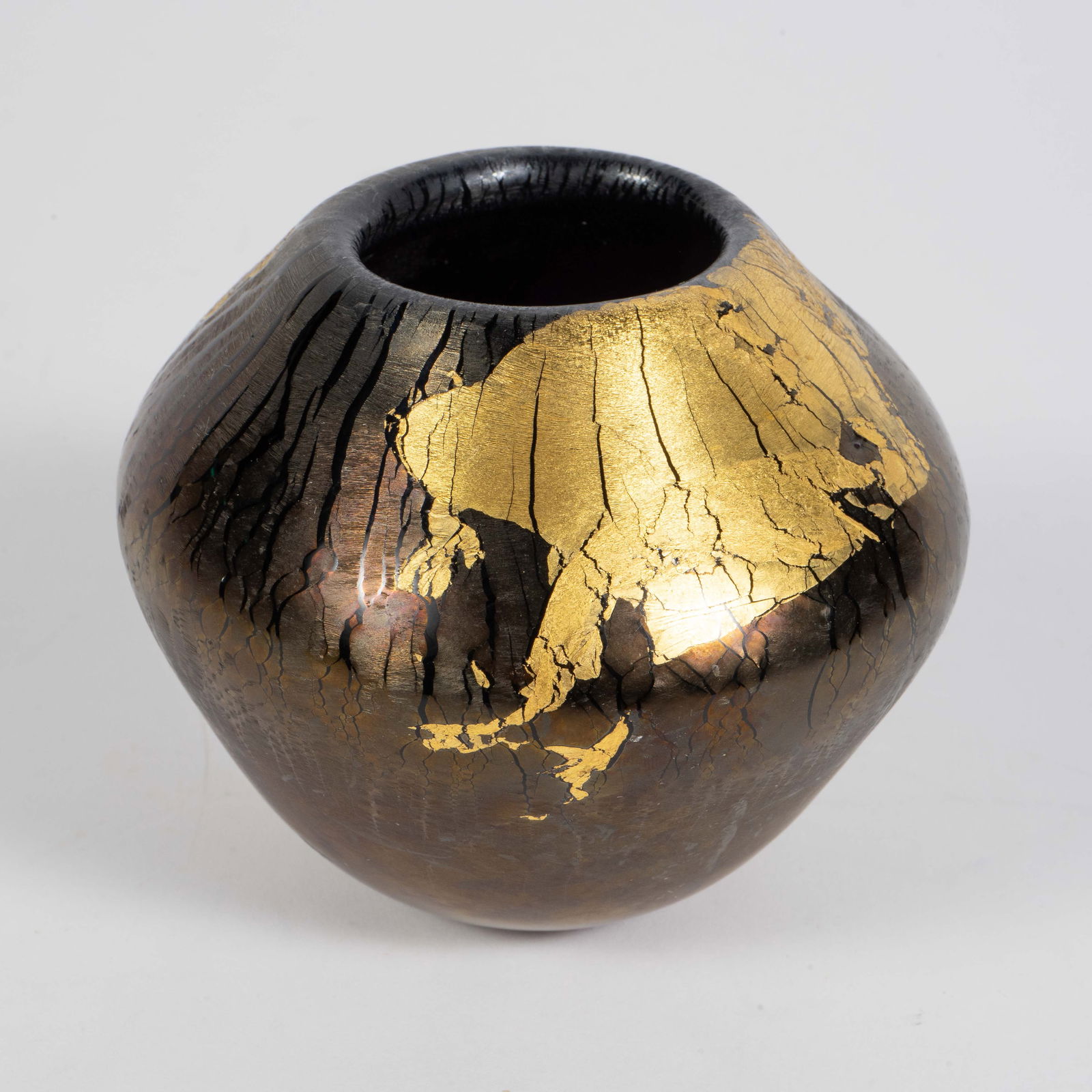 Robert Eickholt Art Glass Vase, 1990. (1 of 5)