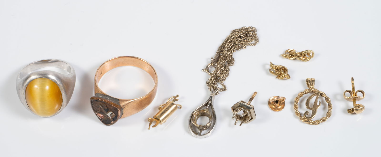 14K Gold Tiger Eye Ring & Assorted 10K Scrap Gold. (1 of 4)