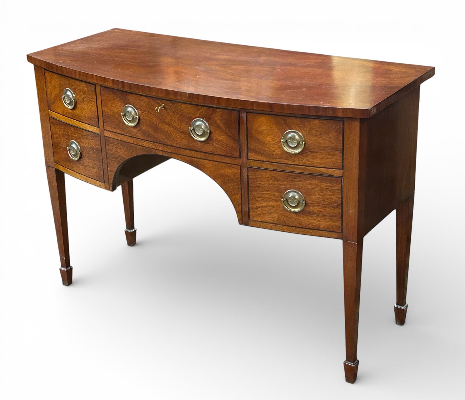 Hepplewhite Style Mahogany Sideboard. (1 of 8)