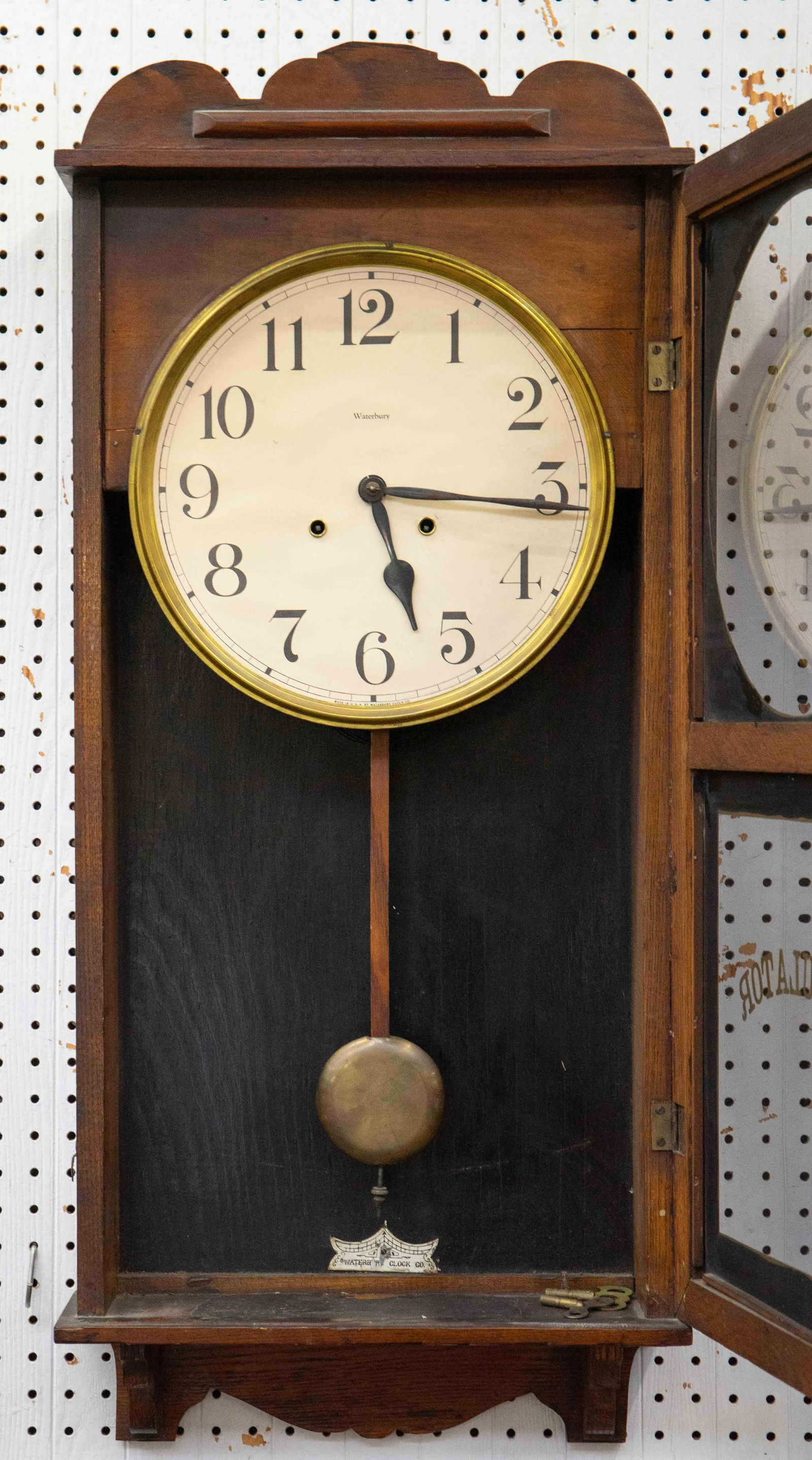 Waterbury Oak Regulator Clock. - 2