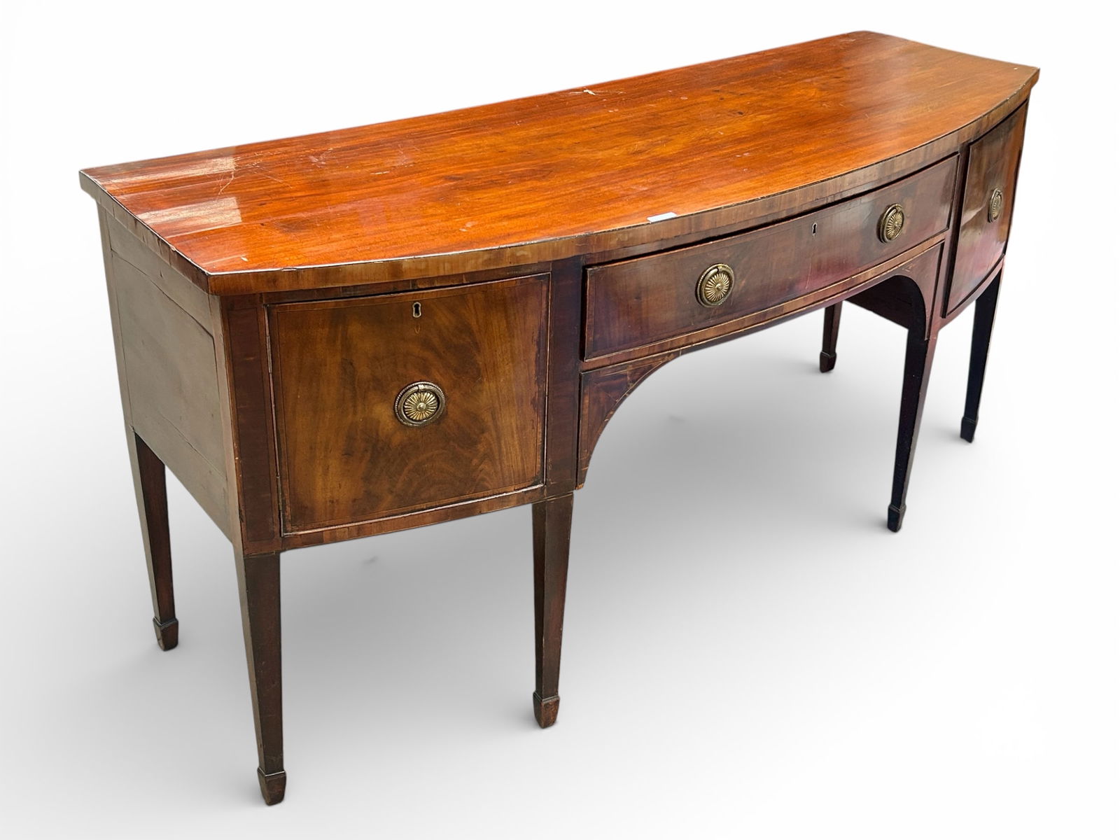 Mahogany Bowfront Buffet. (1 of 7)