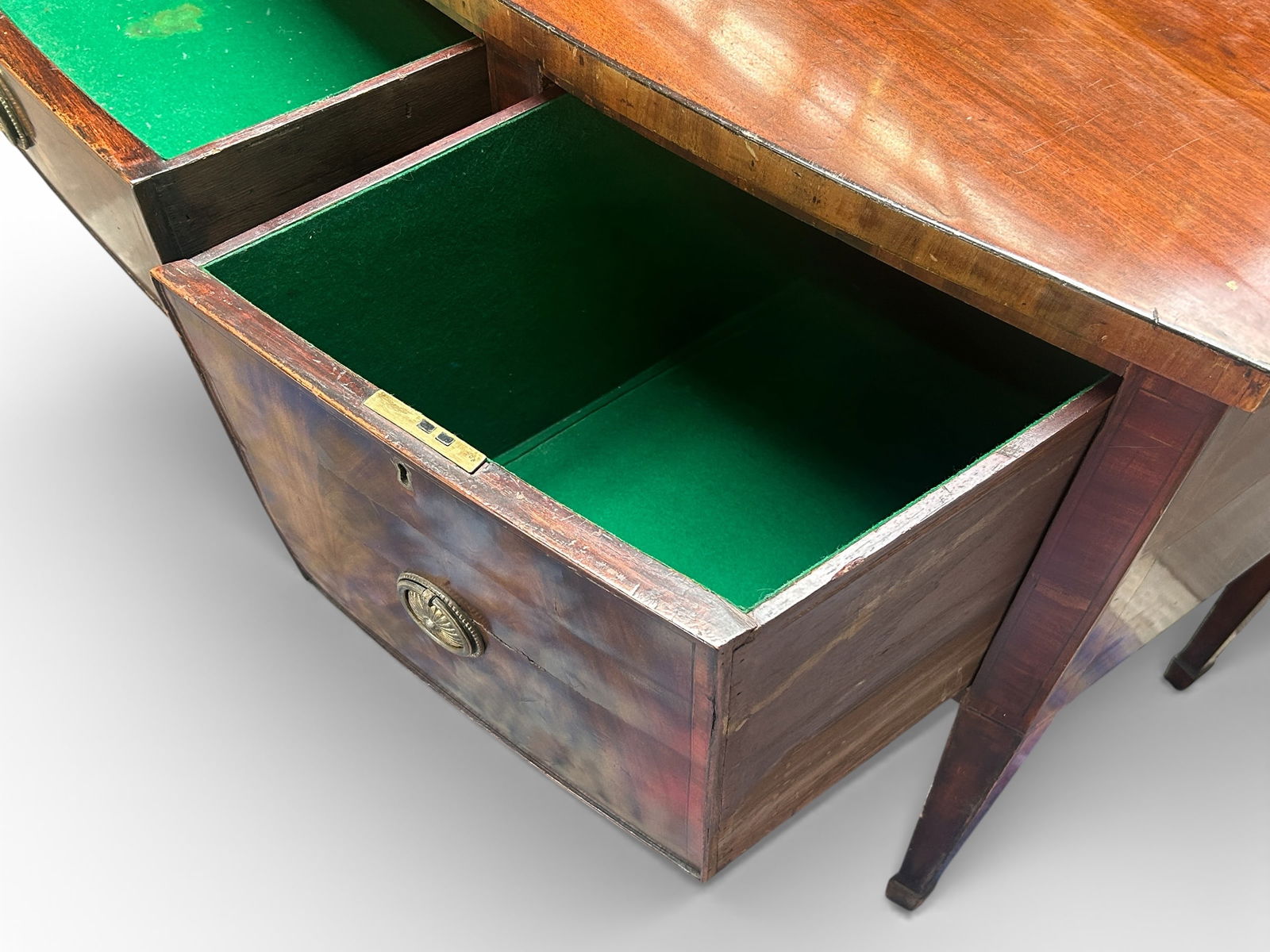 Mahogany Bowfront Buffet. - 5