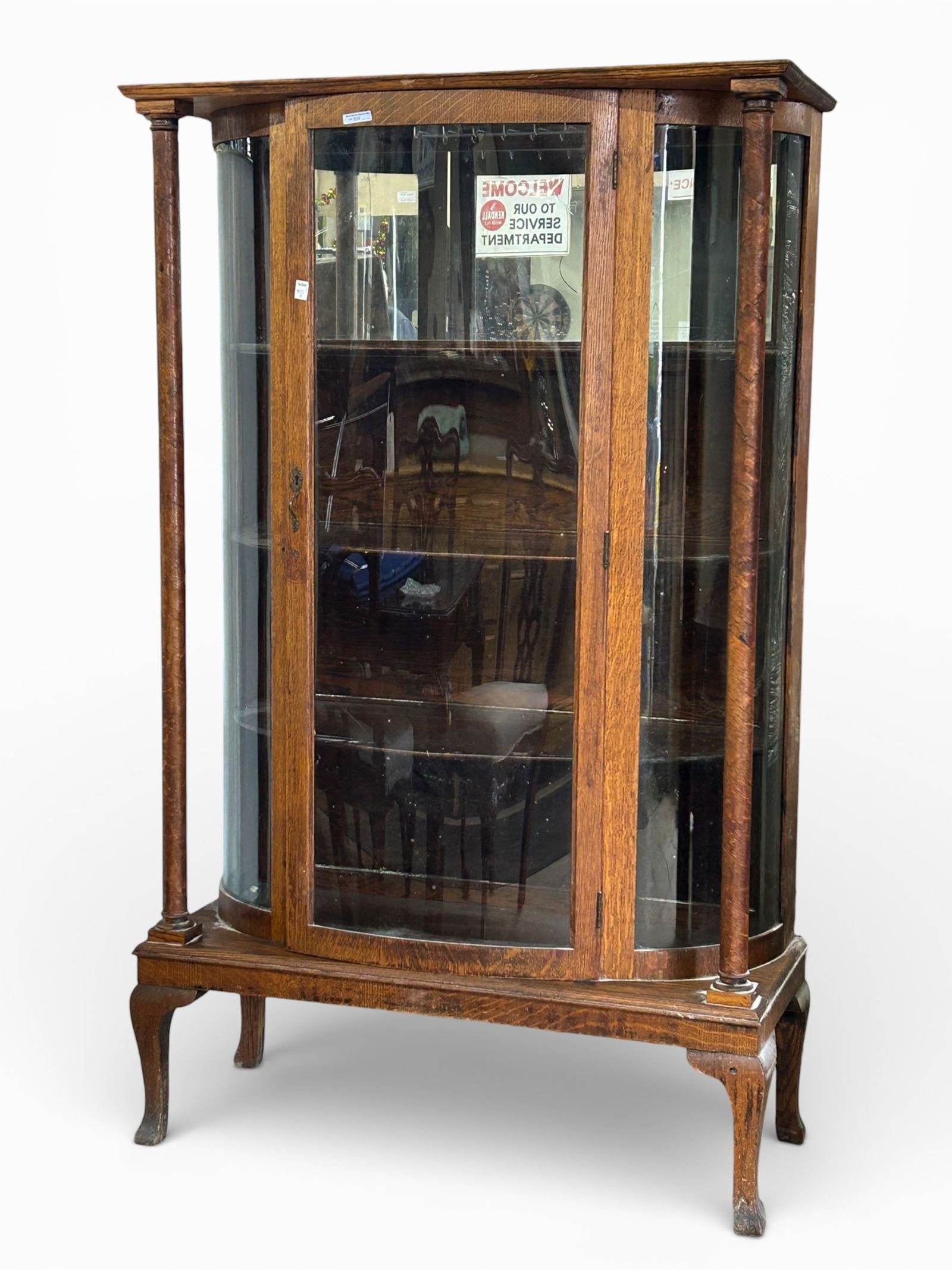 Antique Tiger Oak Curio Cabinet. (1 of 10)