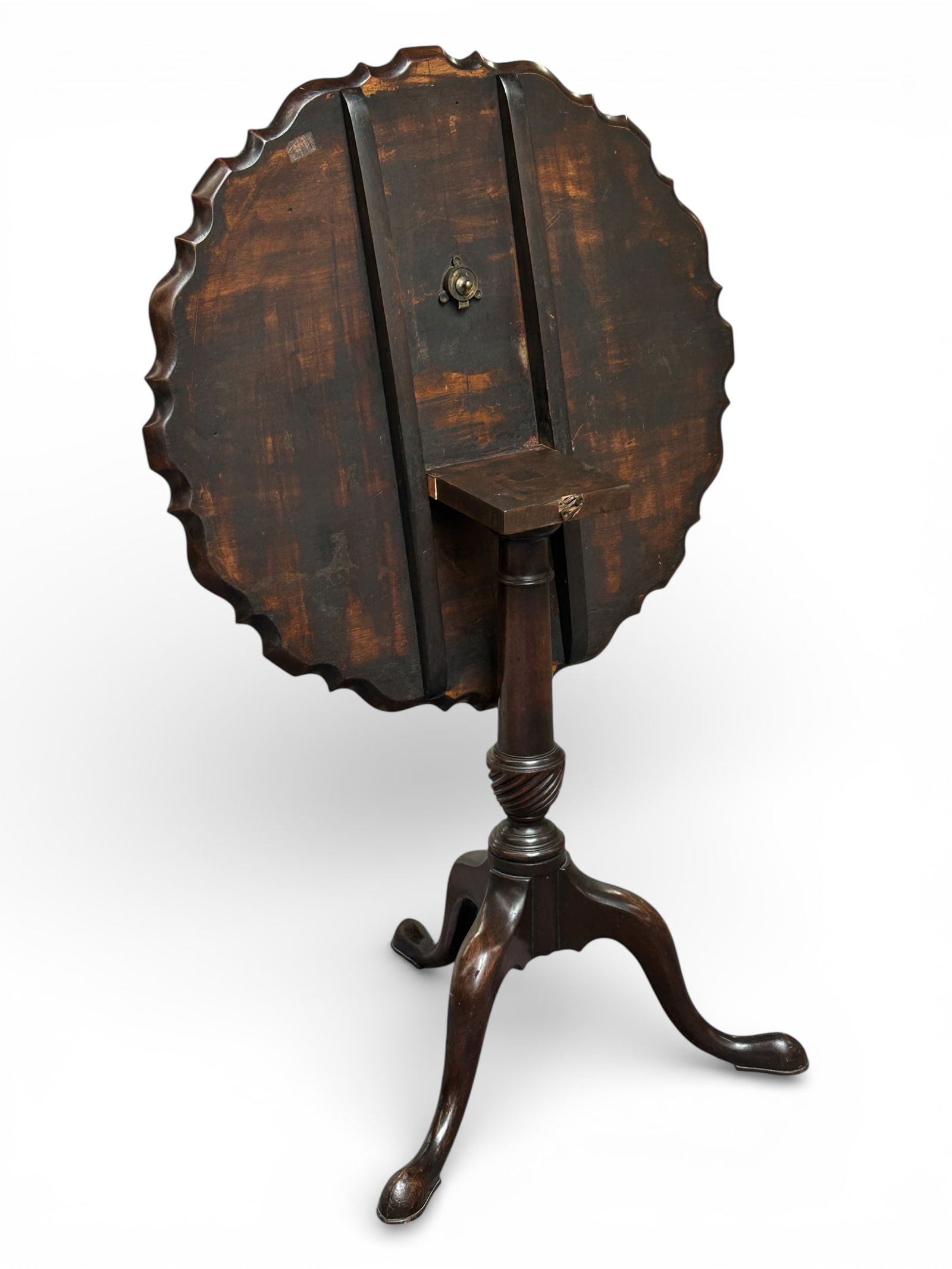 Mahogany Tilt Top Piecrust Table. - 2