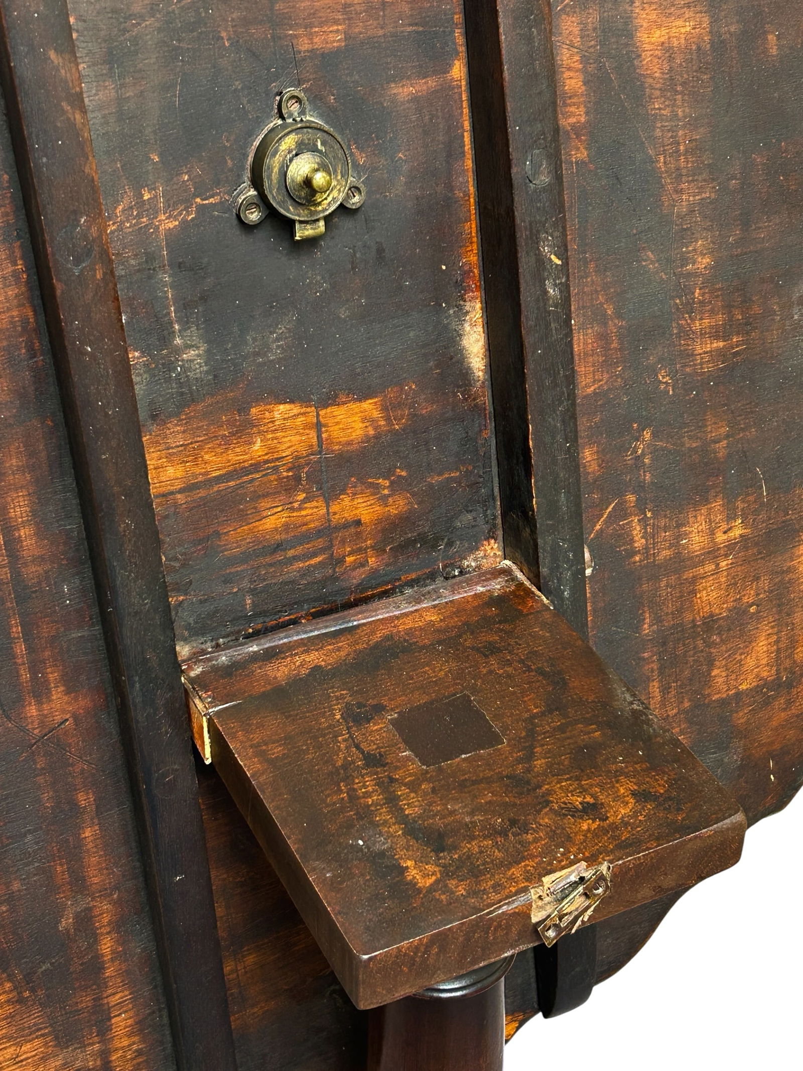Mahogany Tilt Top Piecrust Table. - 3