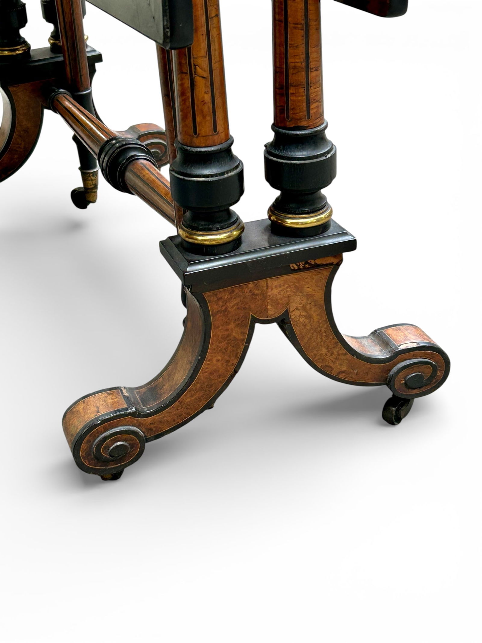 Antique Victorian Sutherland Table. - 5