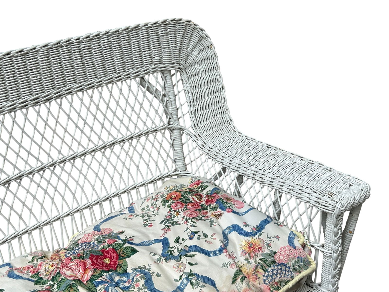 White Wicker Sofa & Three Tables. - 4