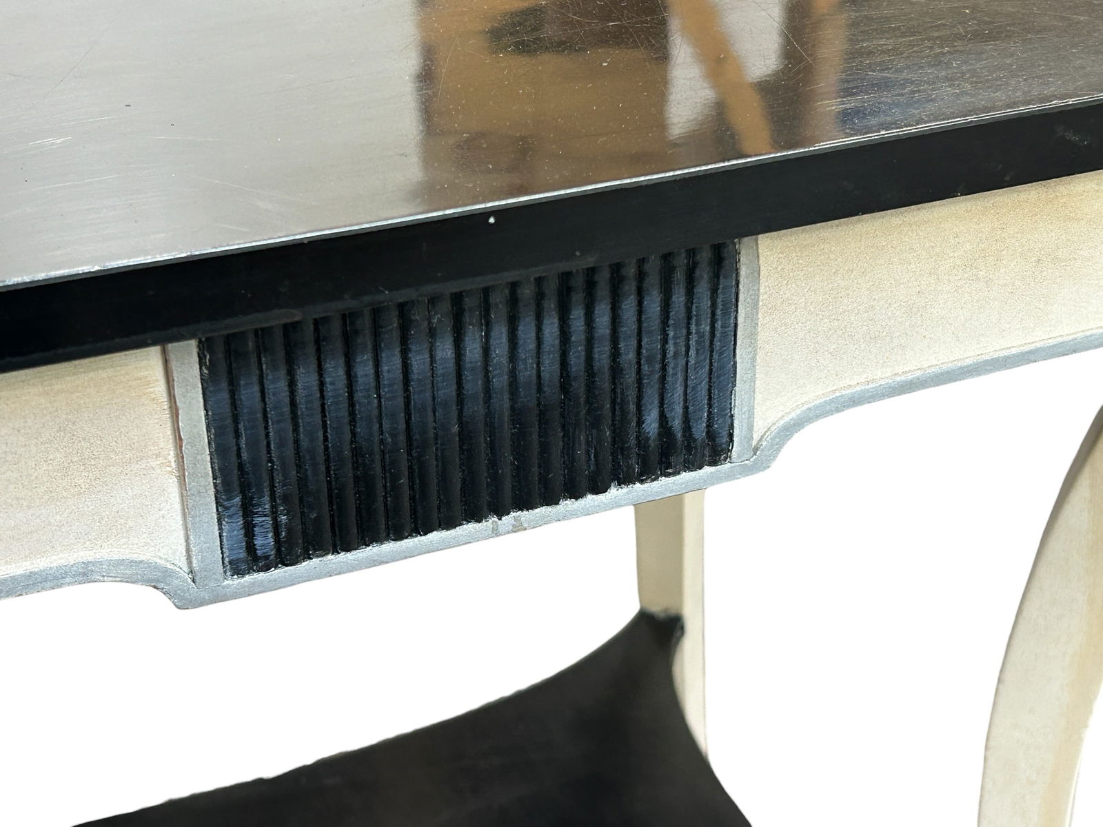 Art Deco Style End Table. - 4