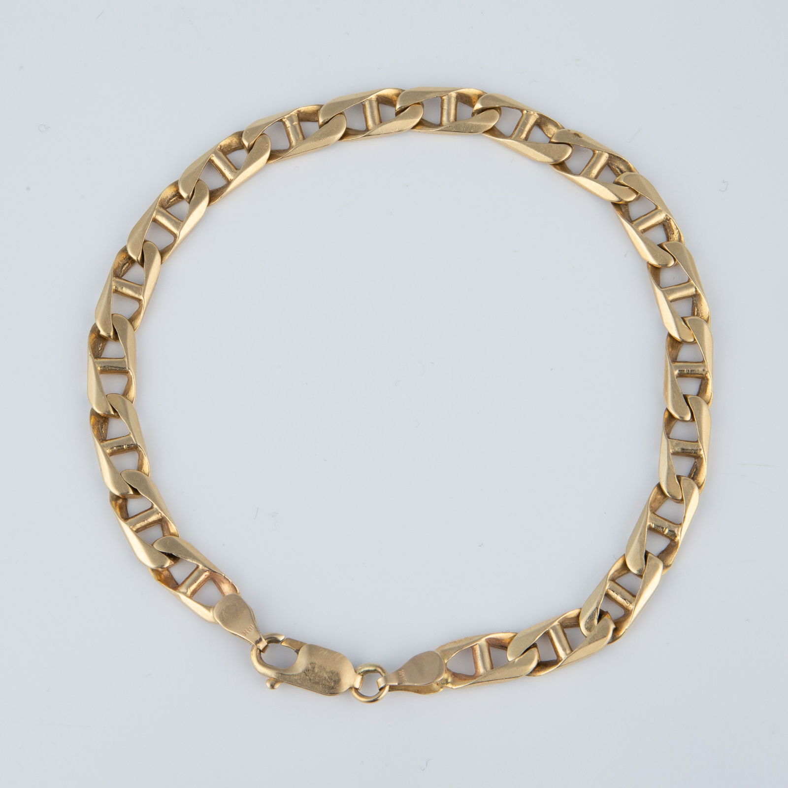 14K Yellow Gold Curb Link Chain Bracelet. (1 of 4)