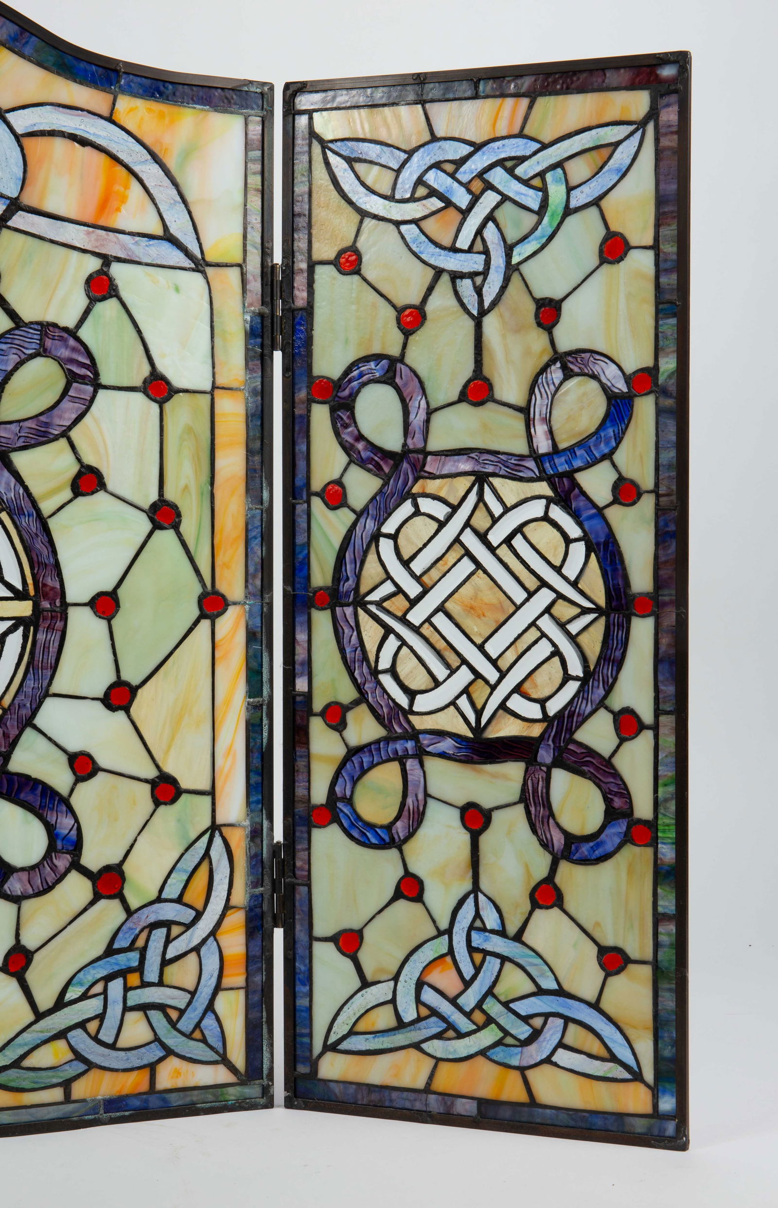 Celtic Knot Stained Glass Fire Screen. - 4