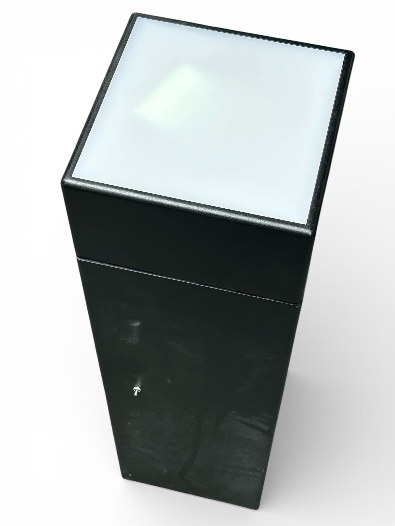 Two Illuminated Display Stands. - 3