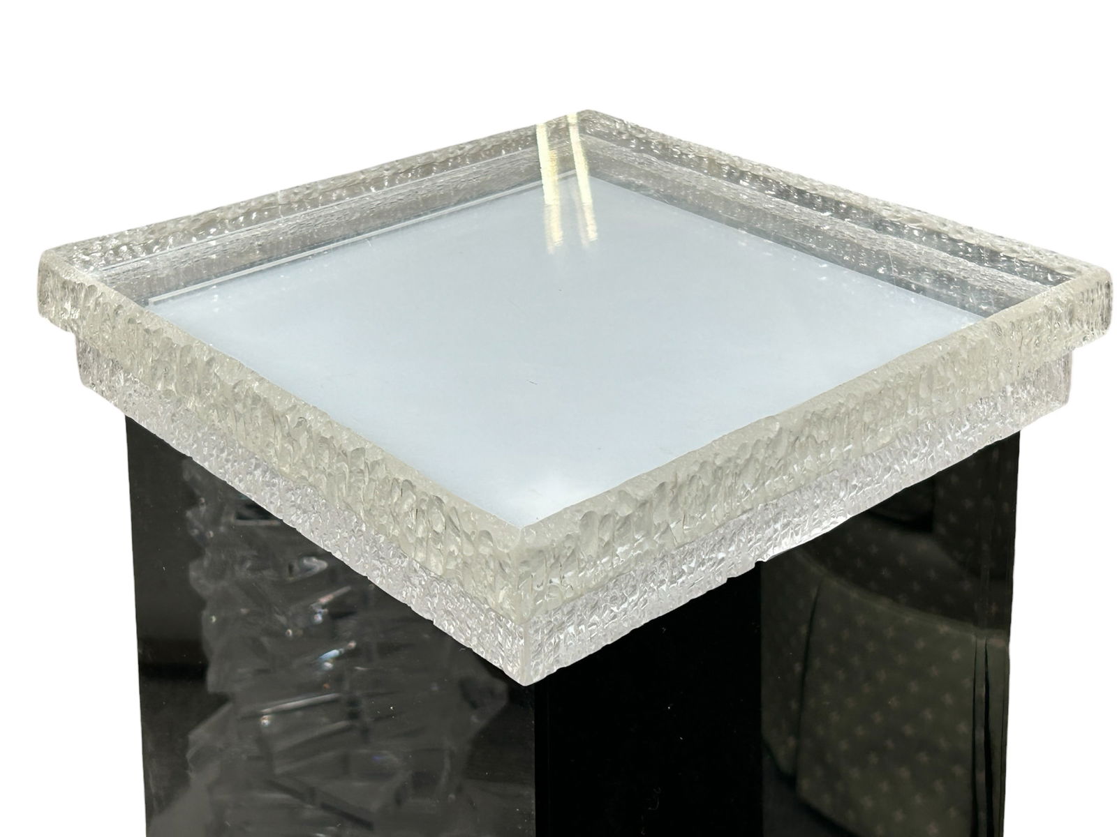 Two Illuminated Display Stands. - 6