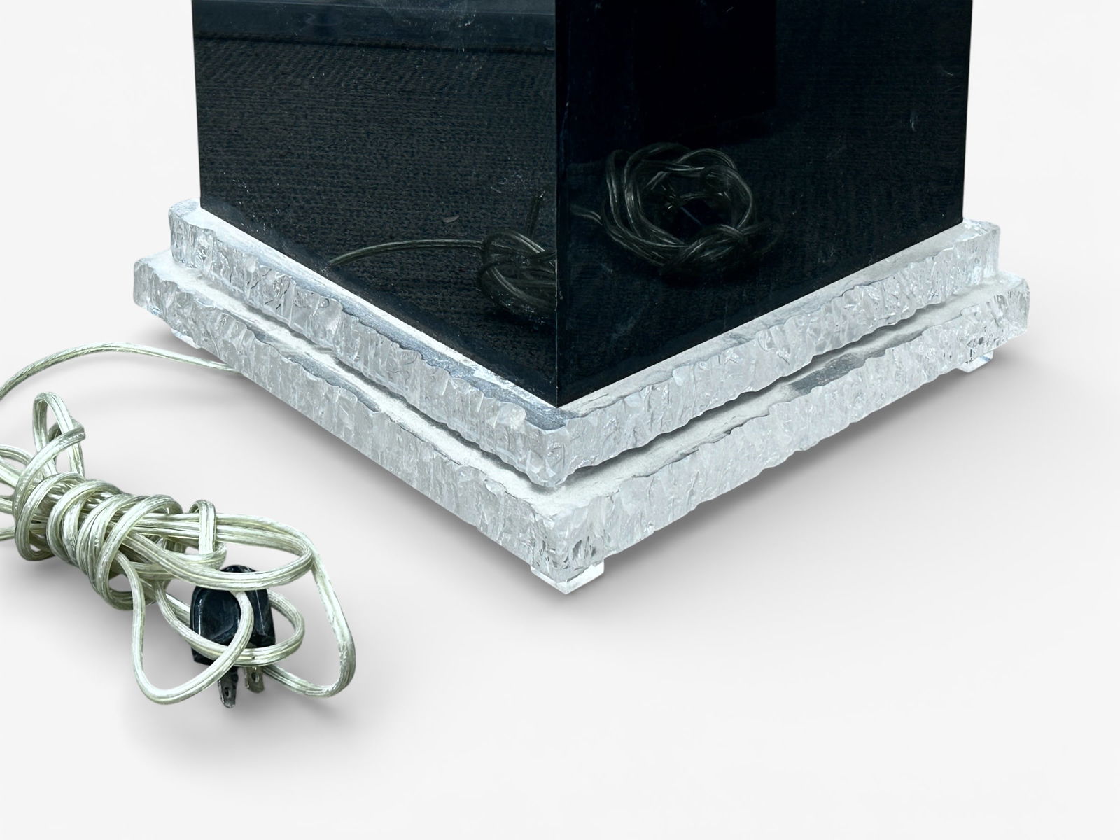 Two Illuminated Display Stands. - 9