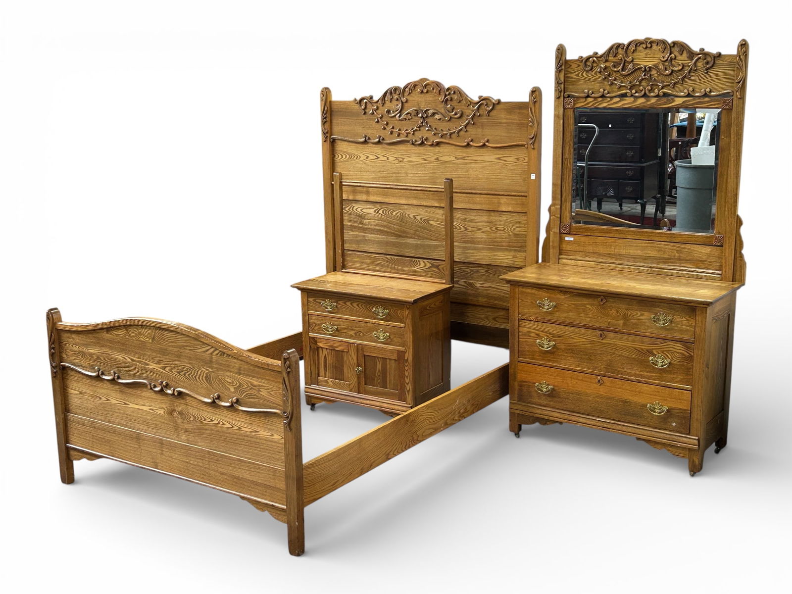 3 Pc. Victorian Oak Bedroom Set. (1 of 12)