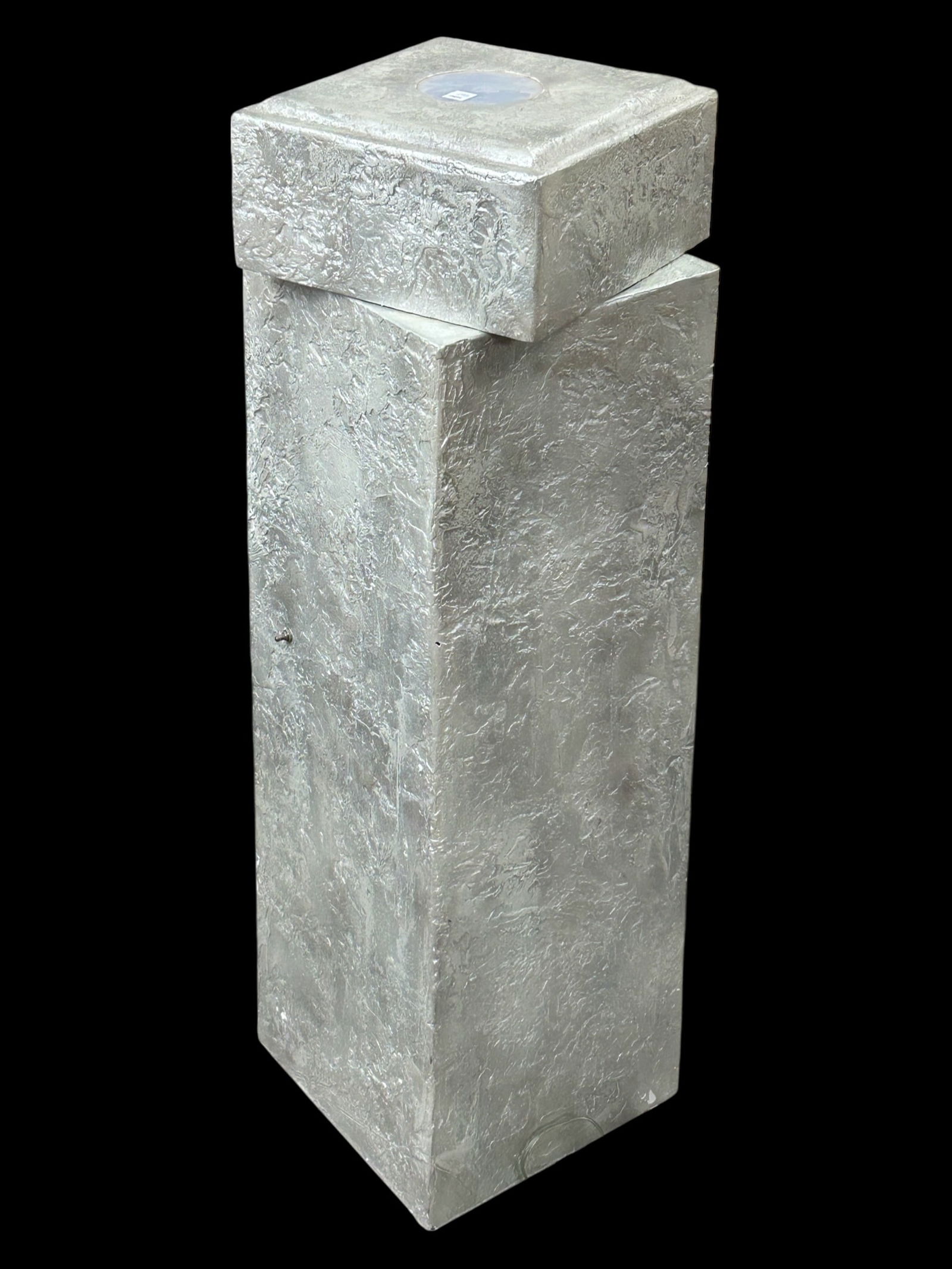 Two Pedestals with Rotating Tops. - 11