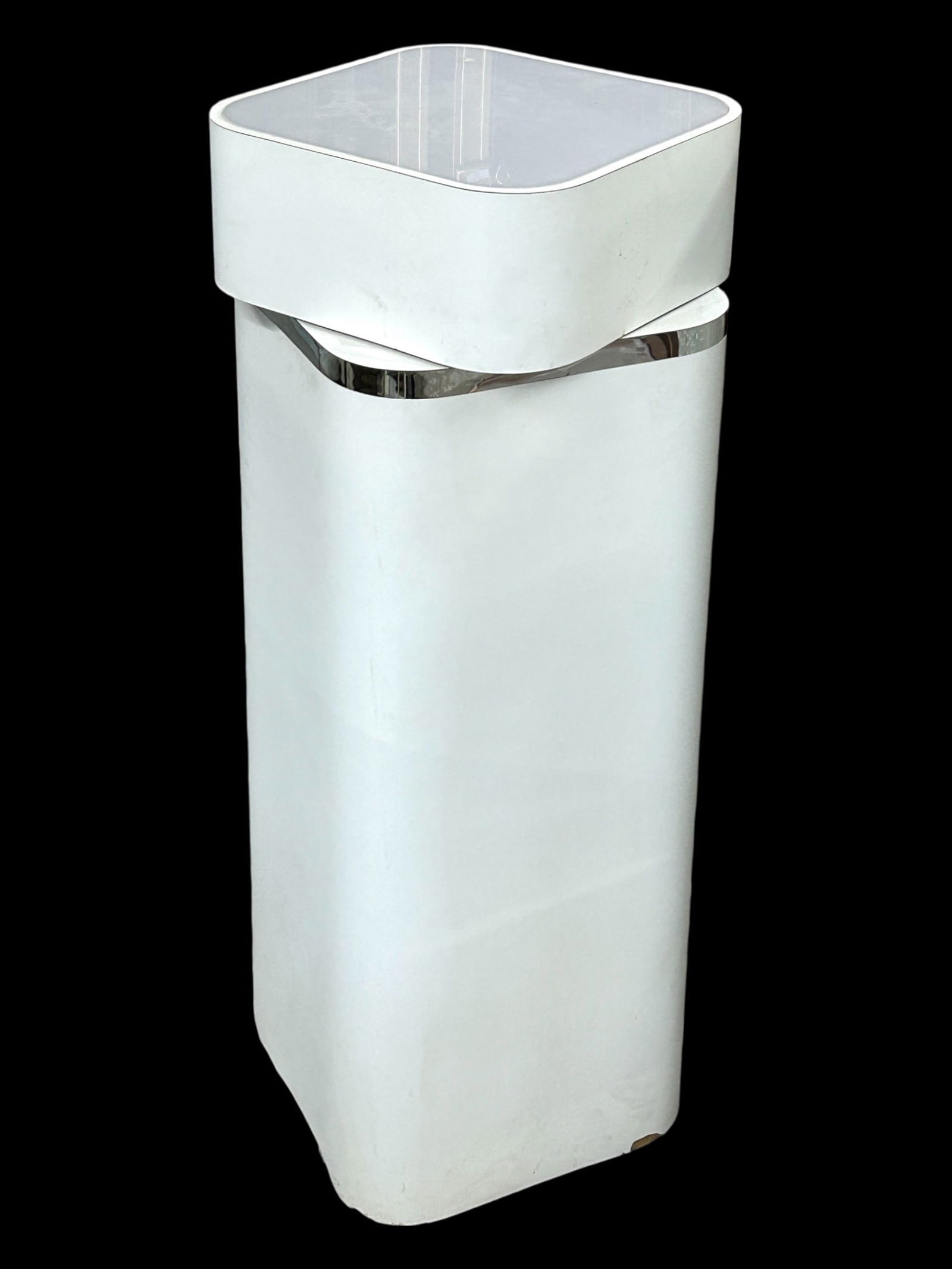 Two Pedestals with Rotating Tops. - 2