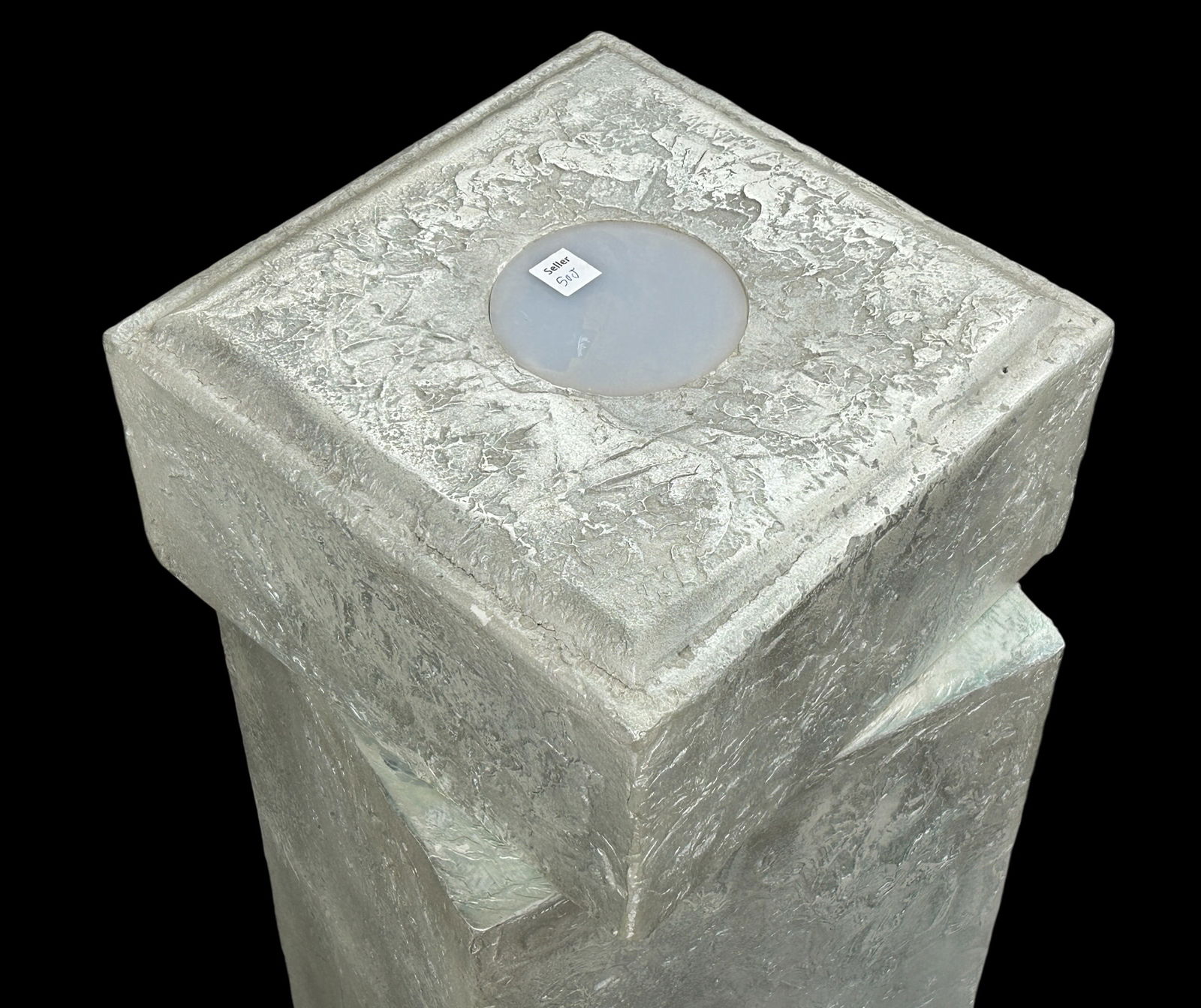 Two Pedestals with Rotating Tops. - 8