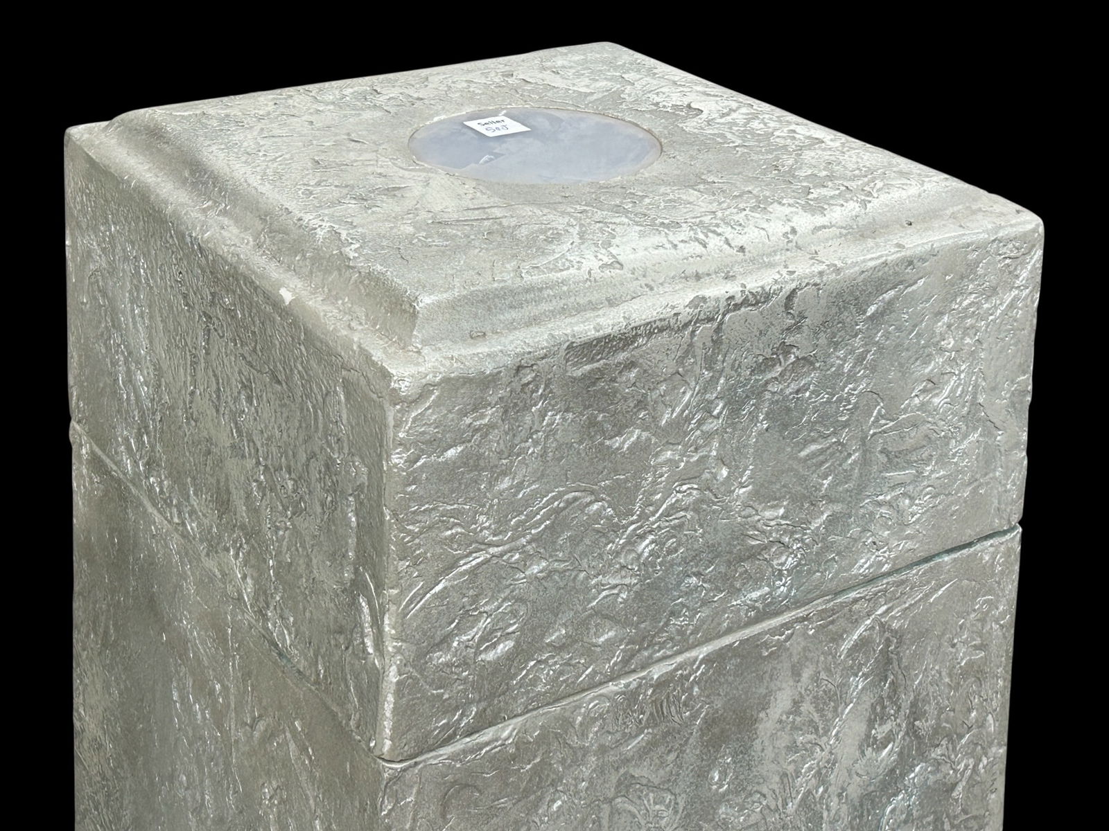 Two Pedestals with Rotating Tops. - 9