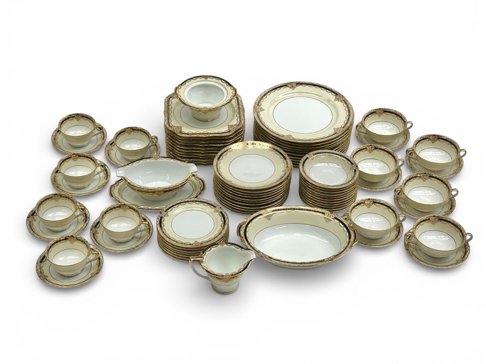 Noritake Gacahad Painted Gilt China Set. (1 of 19)