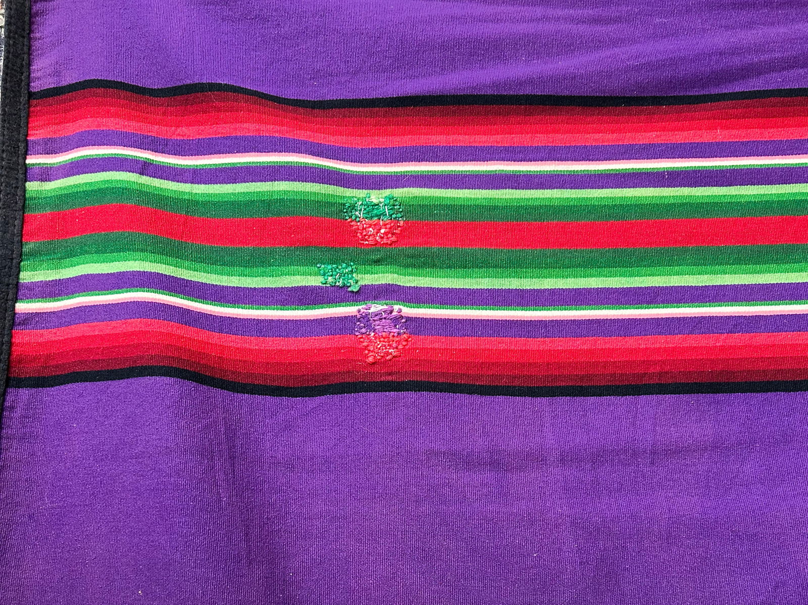 4' 8" x 6' 2" Pendleton Beaver State Wool Blanket. - 2