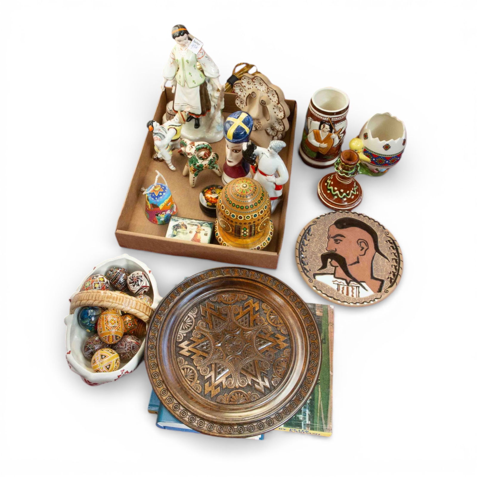 Lot of Ukrainian Decor & Goods. (1 of 17)