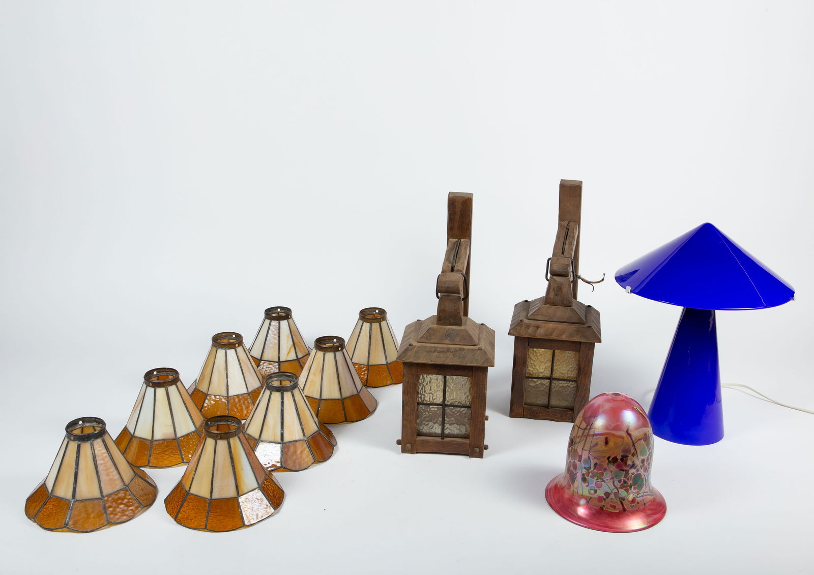 Lot: Glass Lamp Shades, Blue Table Lamp, etc. (1 of 12)