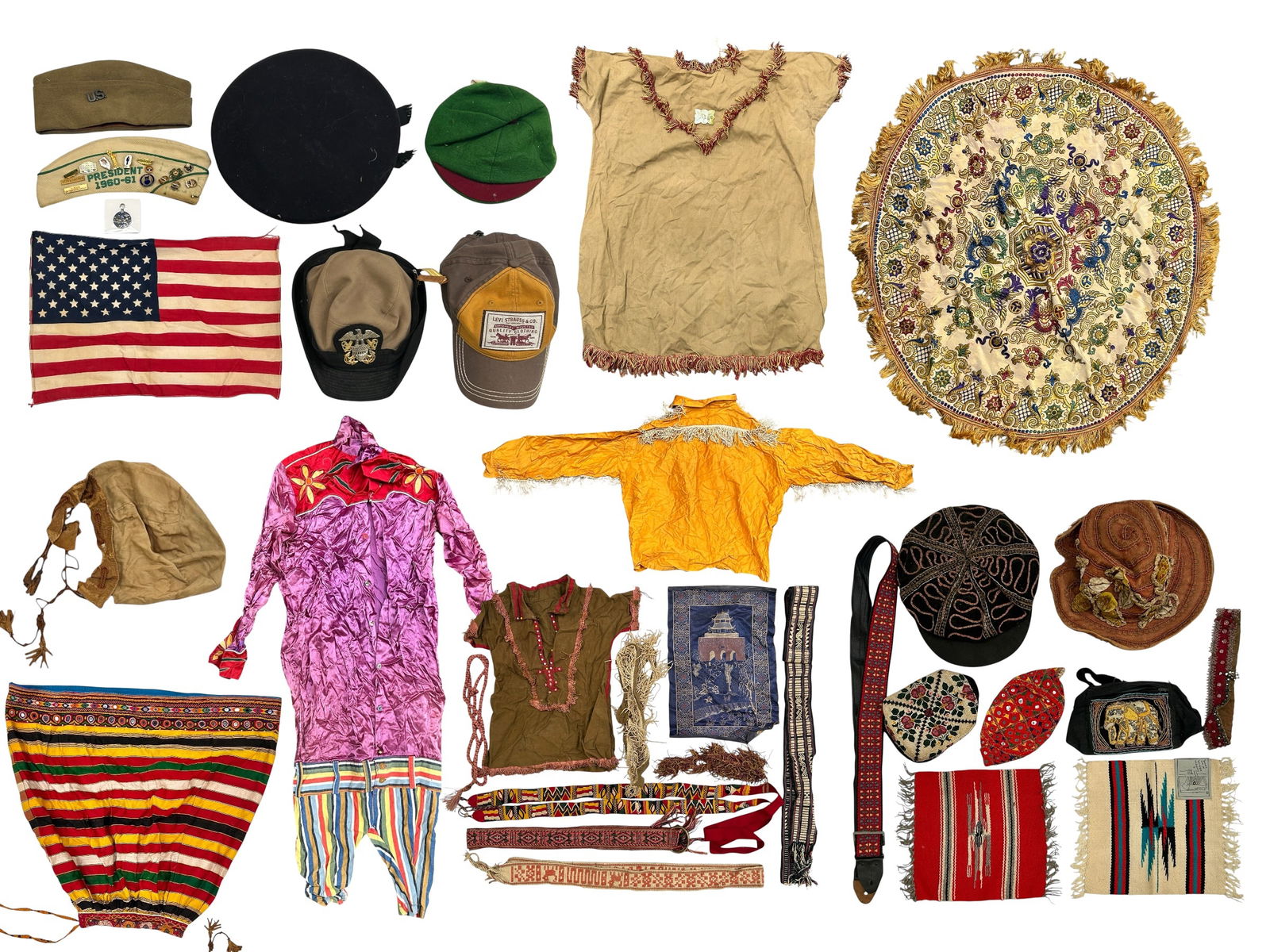 Lot: Assorted Vintage Clothing & Textiles. (1 of 9)