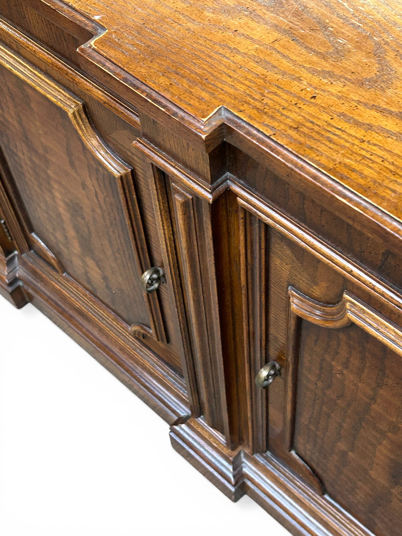Henredon Oak Sideboard. - 7