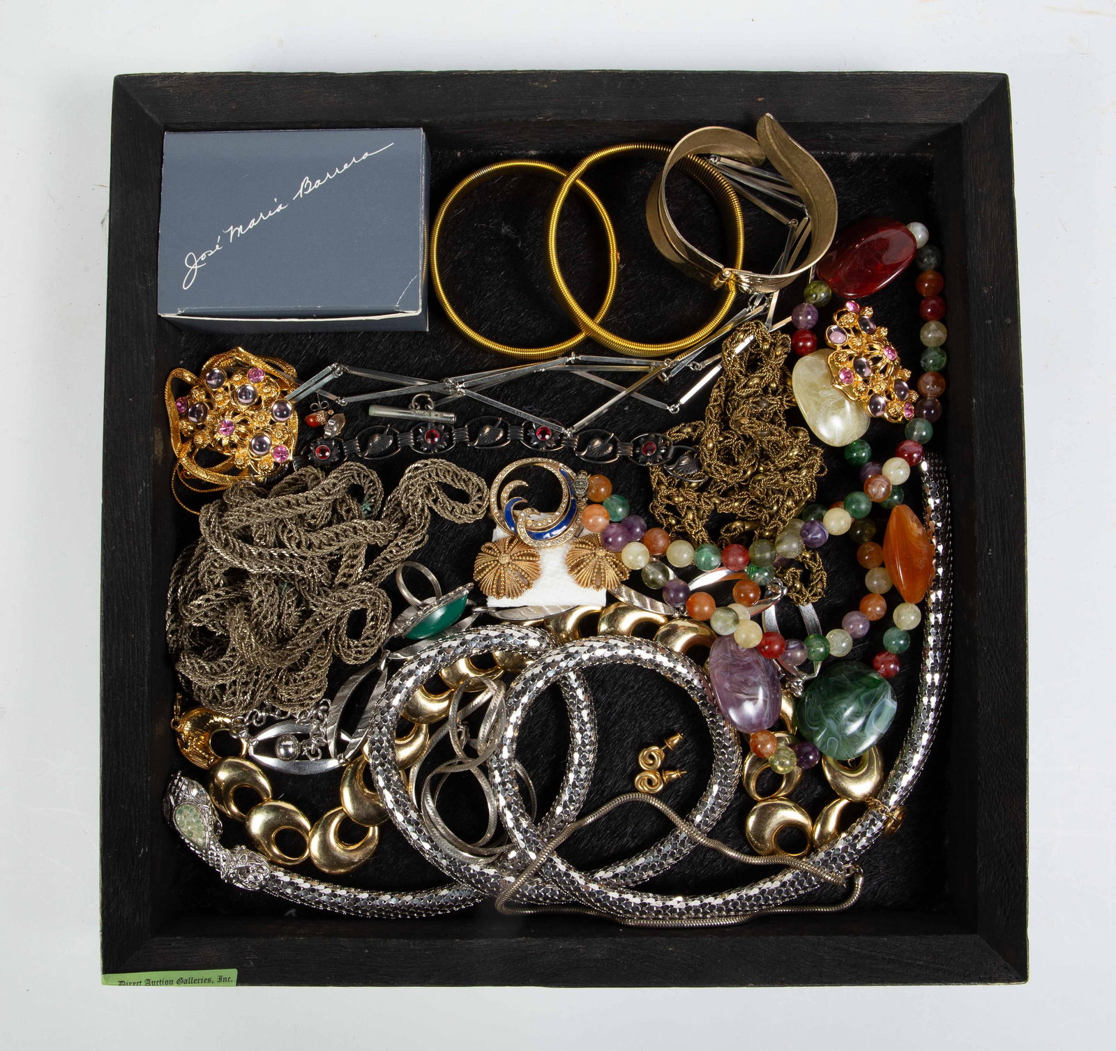 Lot of Vintage Jewelry - 925, Barrera, Snake Belt.: The lot contains 20 pieces of vintage jewelry, including 3 pieces of sterling silver. Some of the stand out items in the lot are a Whiting and Davis snake belt (missing the stinger), a Ciner swirl bro