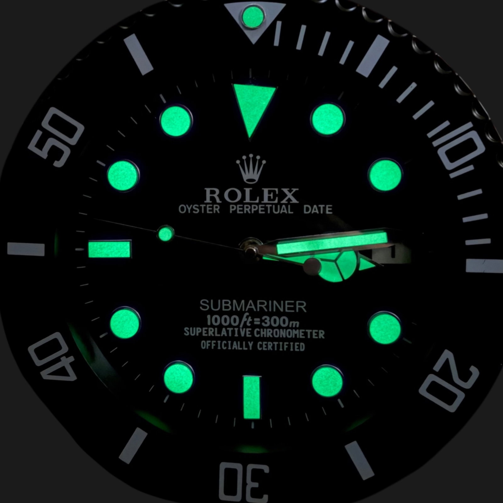 Rolex Submariner Superlative Chronometer Clock. - 3