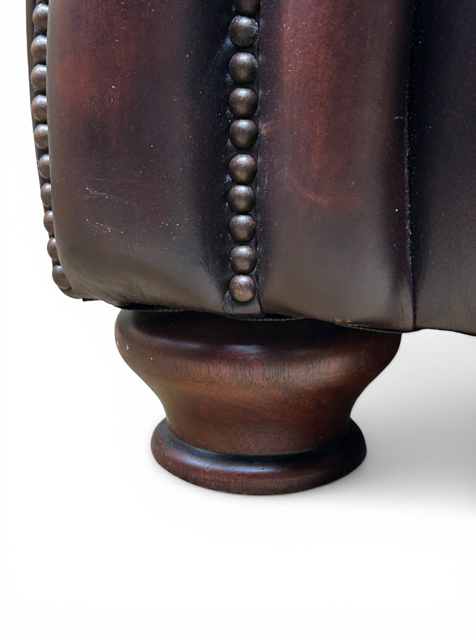 Bernhardt Leather Sectional Sofa. - 5